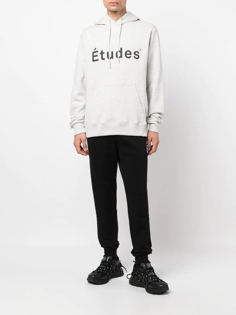 Étude logo-print detail hoodie outlook