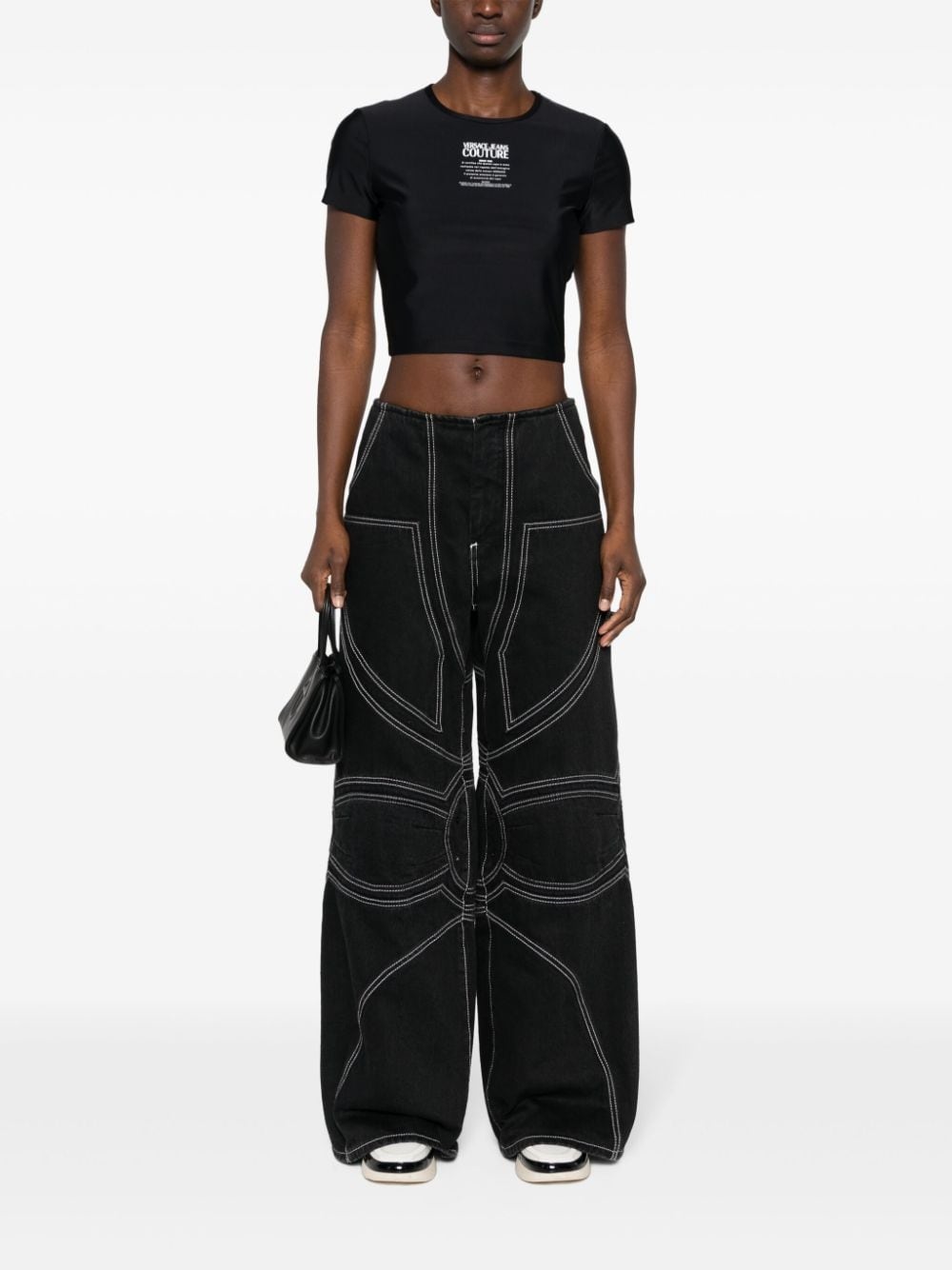 logo-print cropped T-shirt - 2