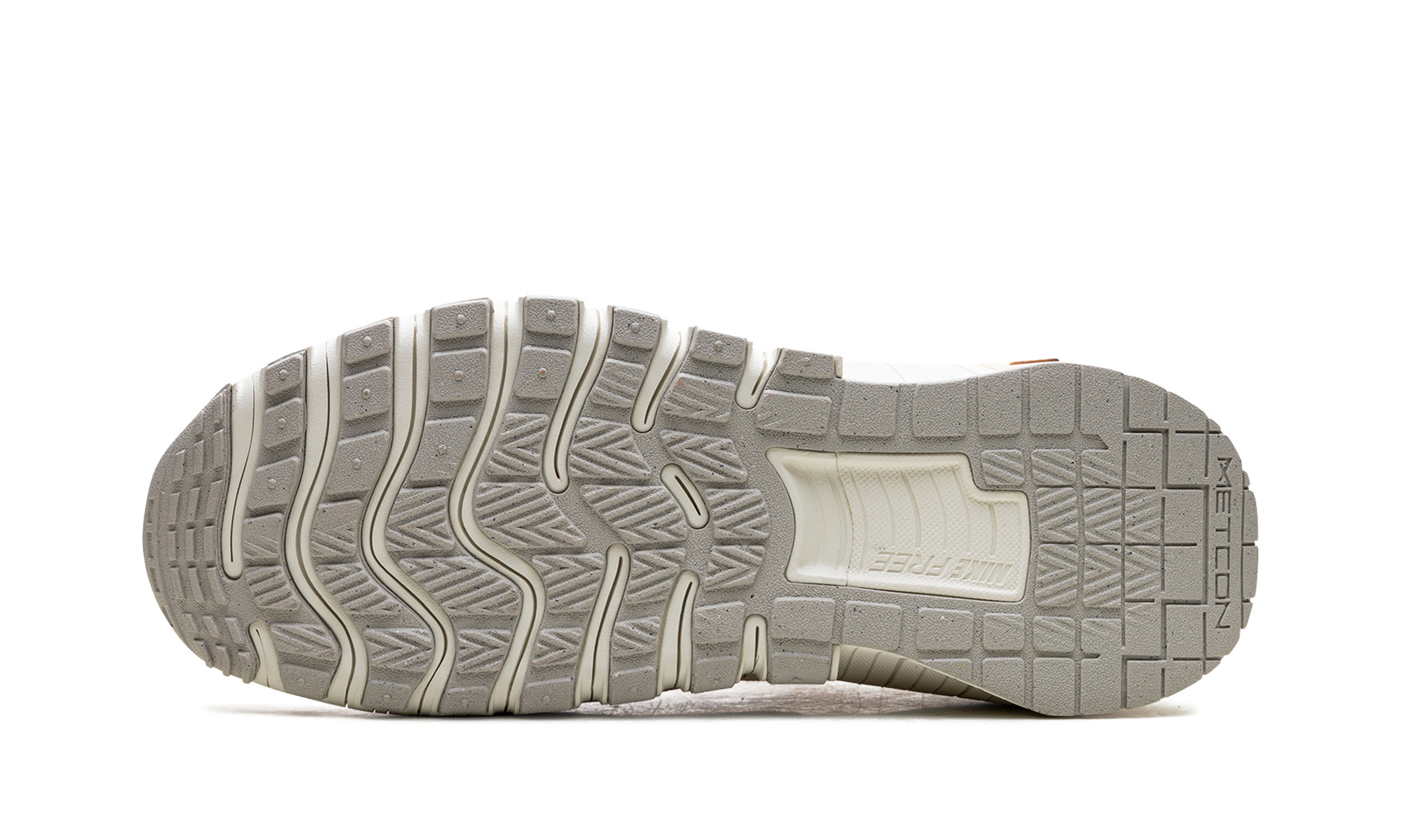 Free Metcon 6 WMNS "Pale Ivory / Guava Ice / Sail / Metallic Red Bronze" - 5