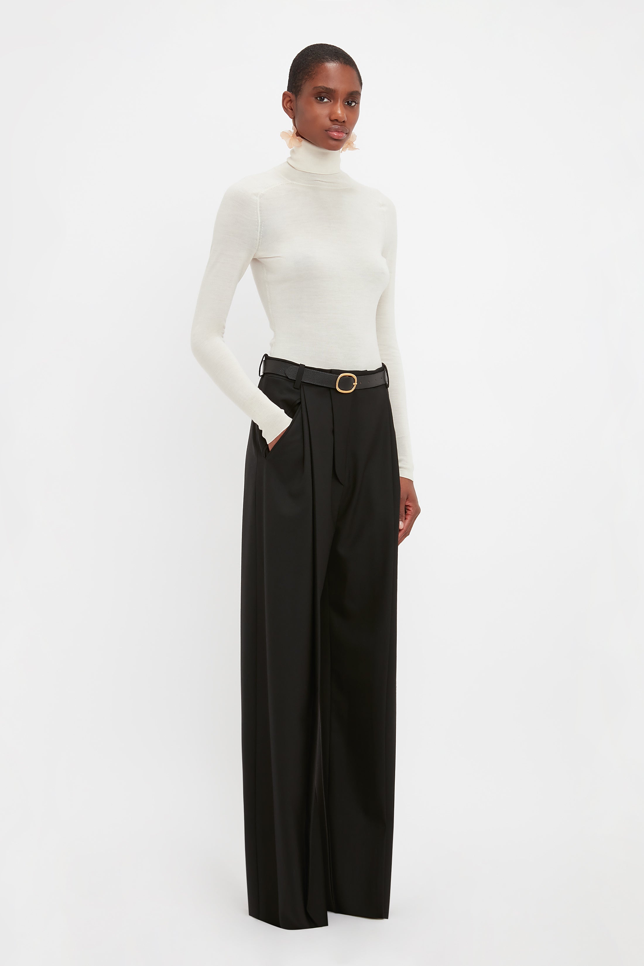 Wide Leg Trouser In Black - 3