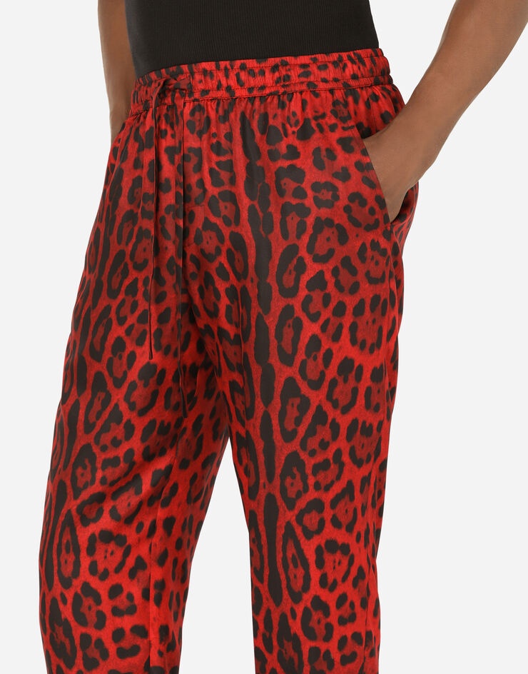 Silk jogging pants with leopard print - 4