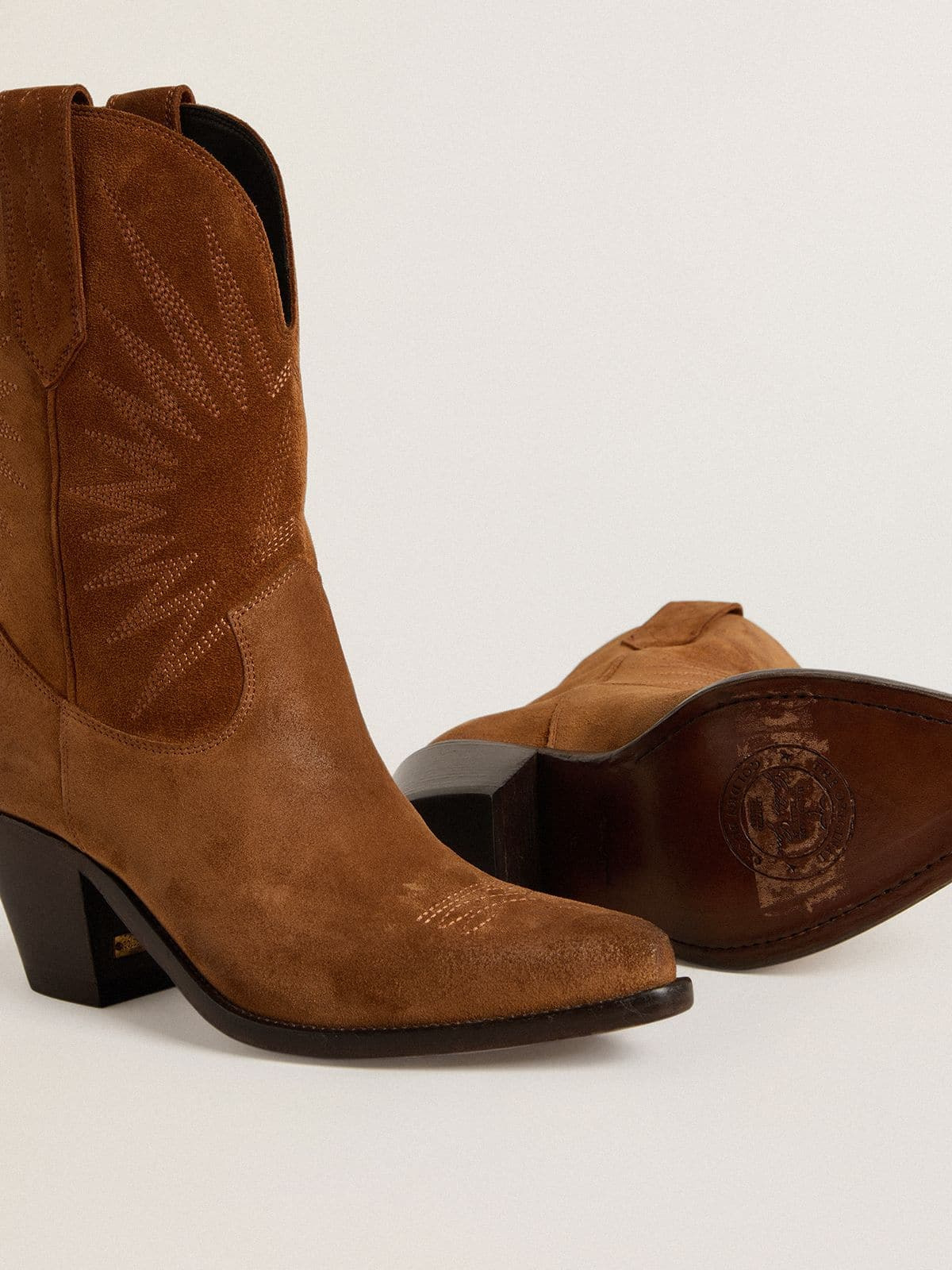 Low Wish Star boots in cognac suede with tone-on-tone embroidered star - 4