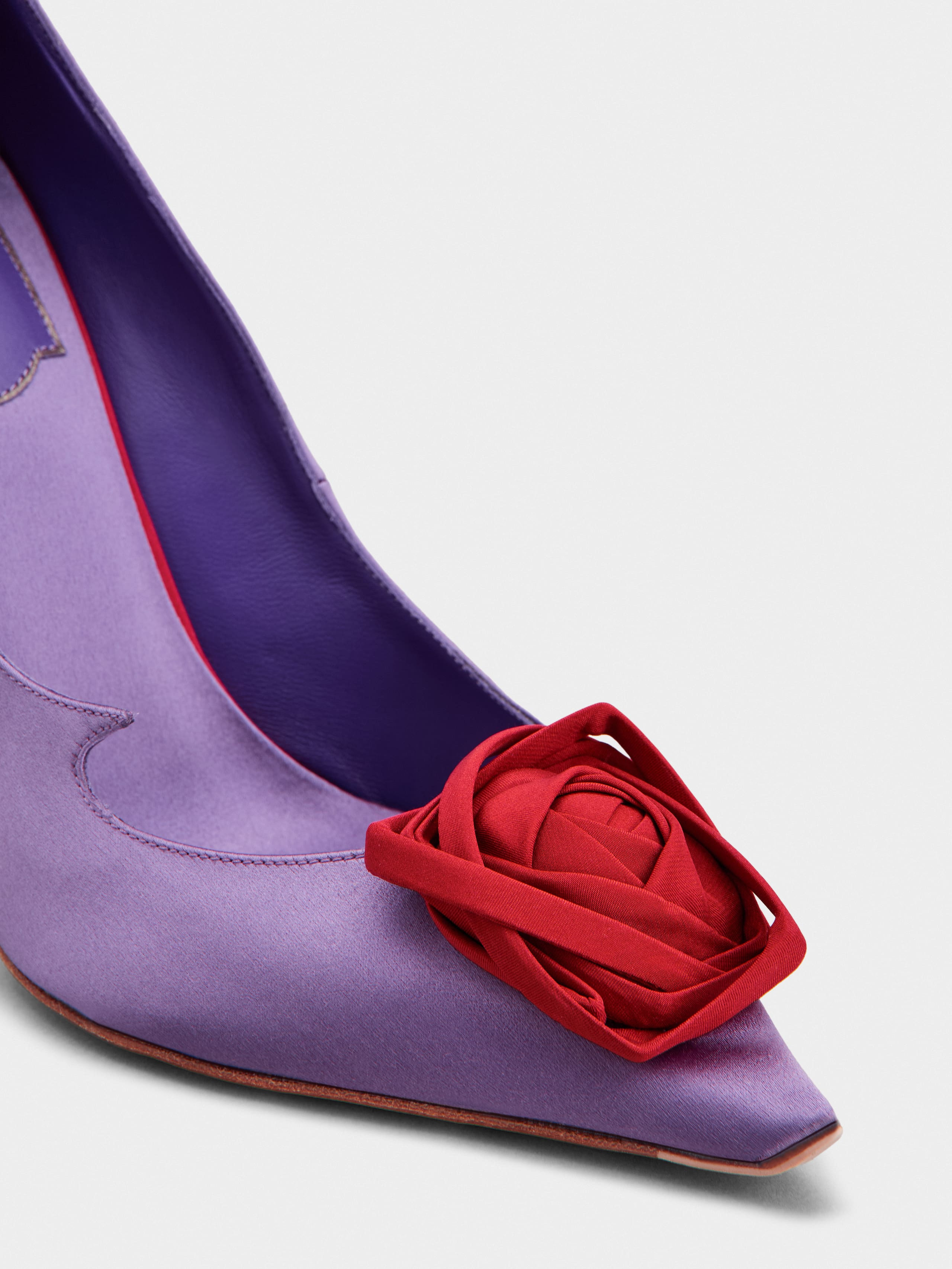 Rose Vivier Pumps in satin - 3