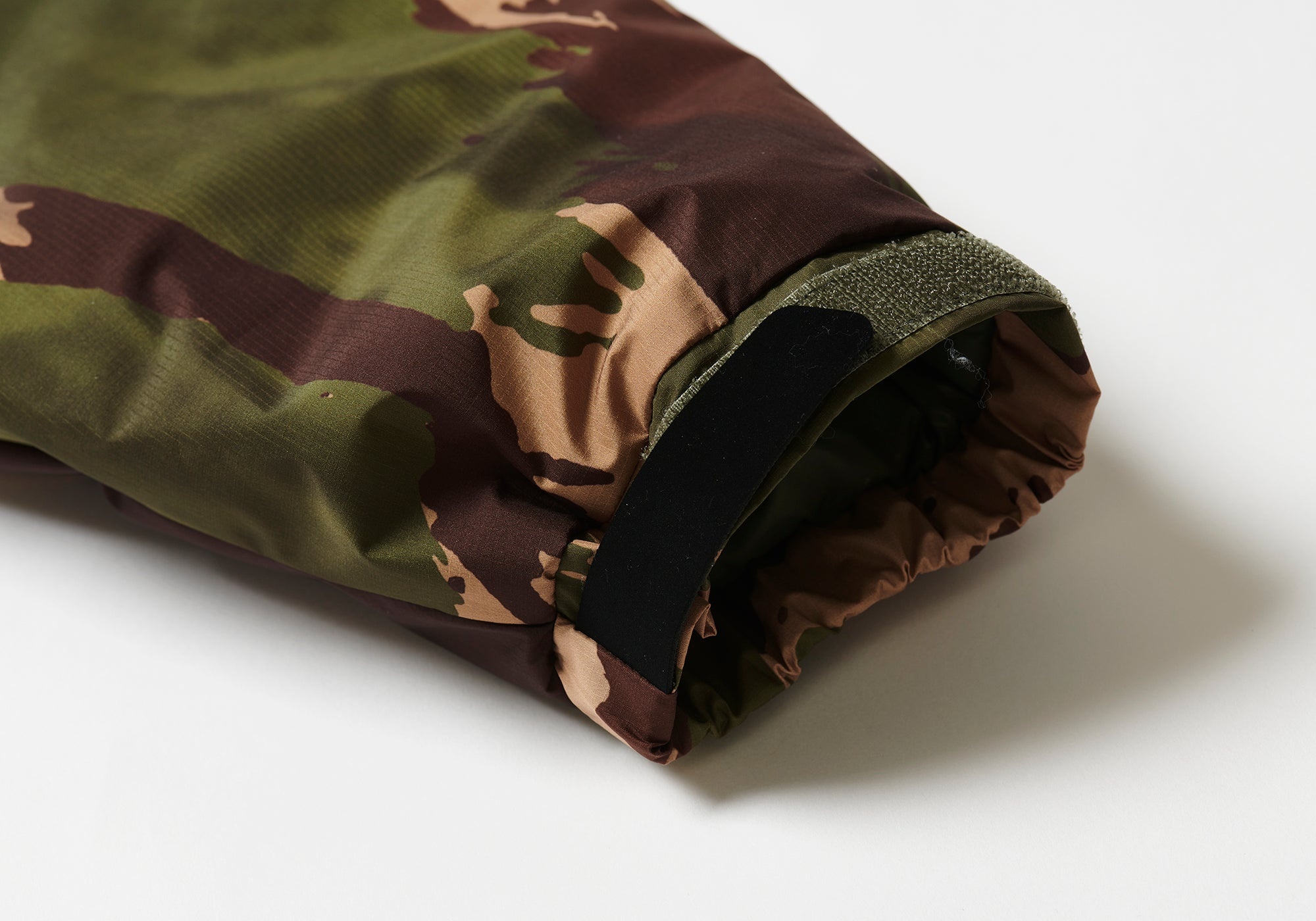 GORE-TEX INFINIUM LOFT JACKET CAMO - 17