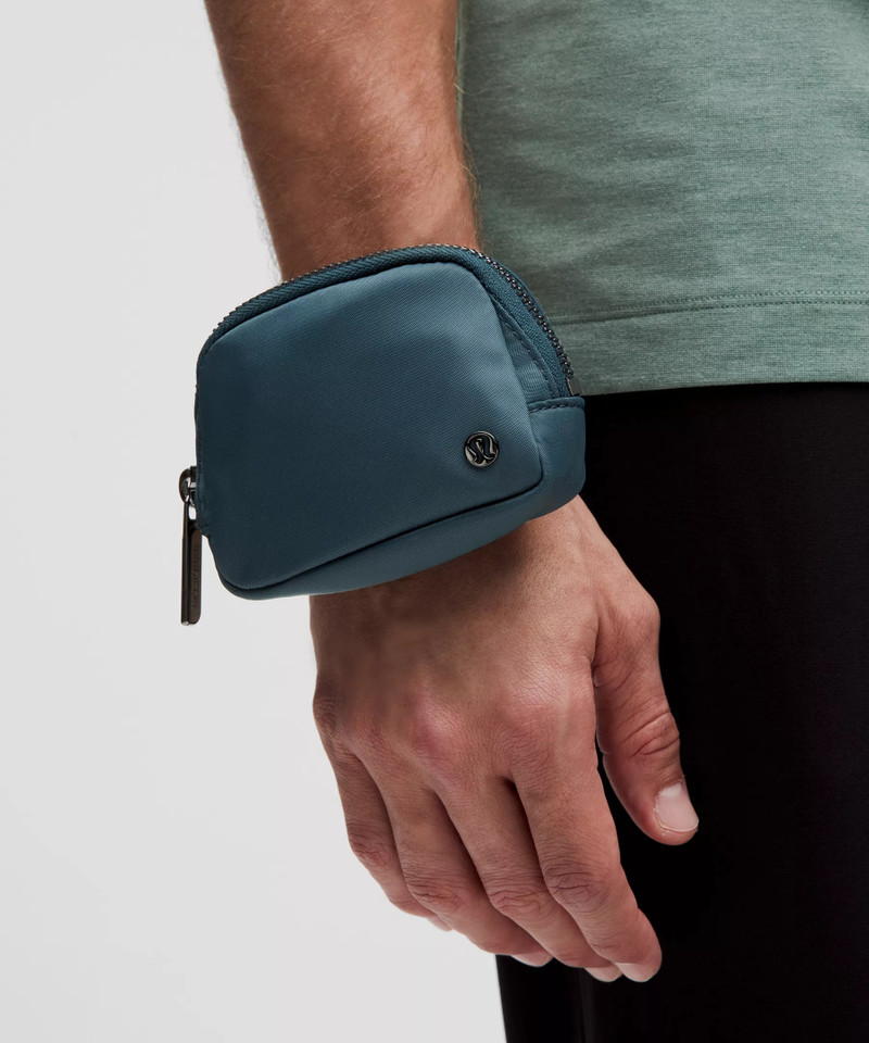 Everywhere Belt Bag Nano 4