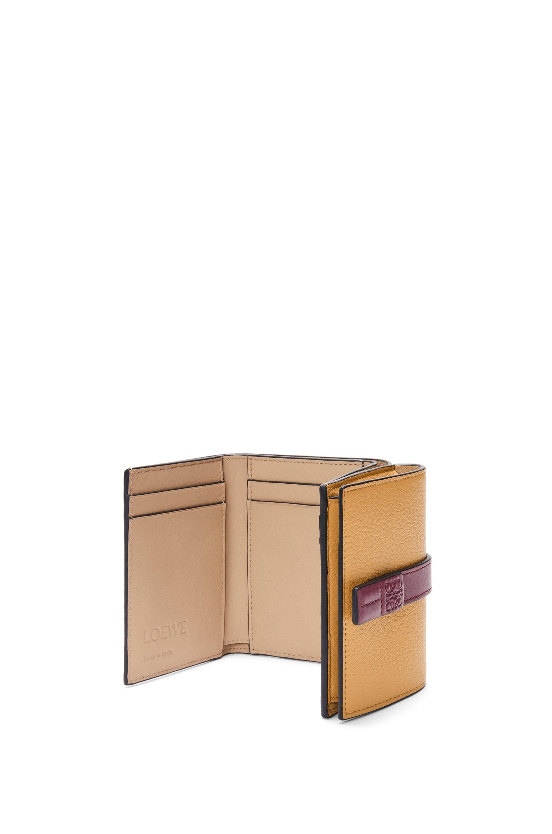 Trifold wallet in soft grained calfskin - 4