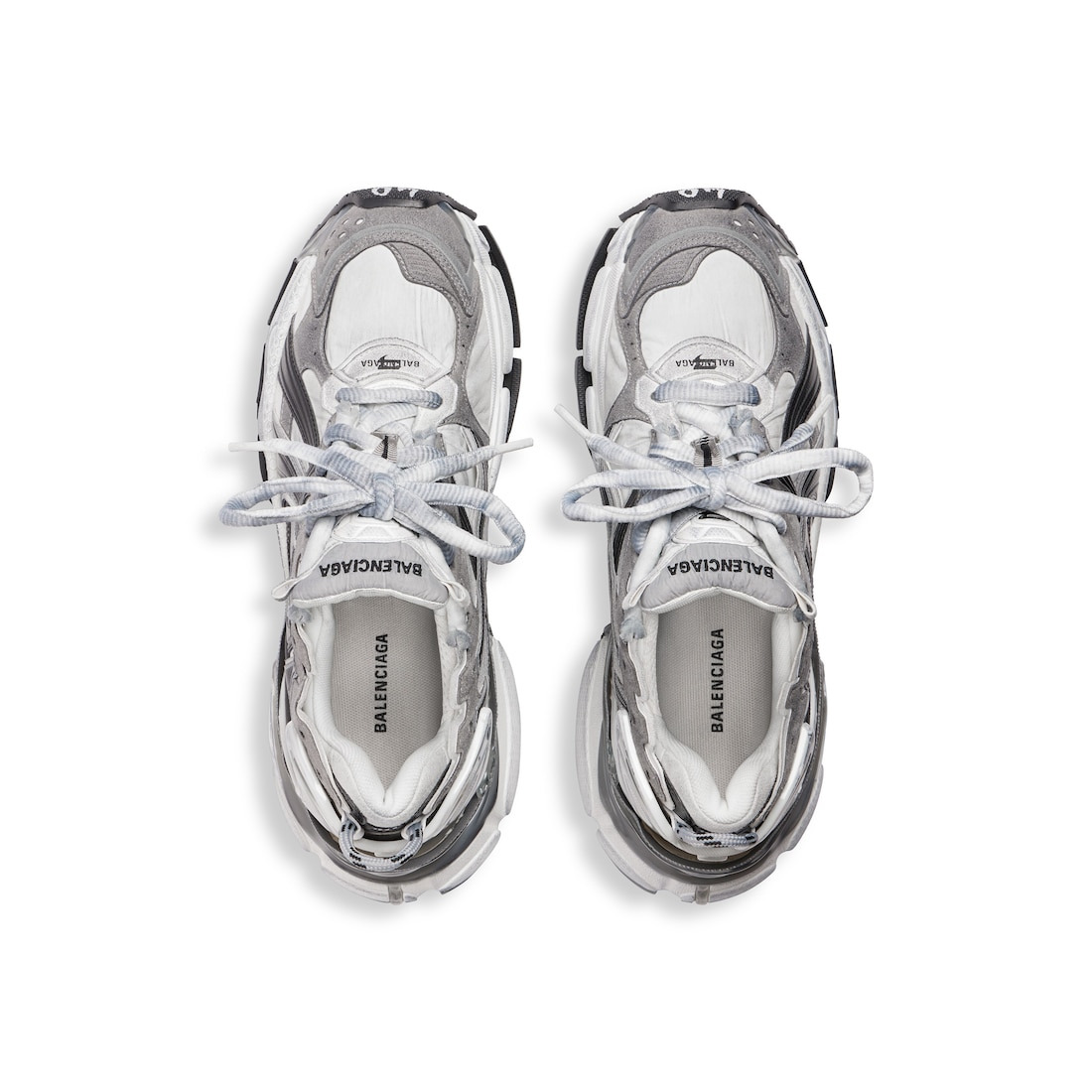 Women's Runner Sneaker in Grey - 6