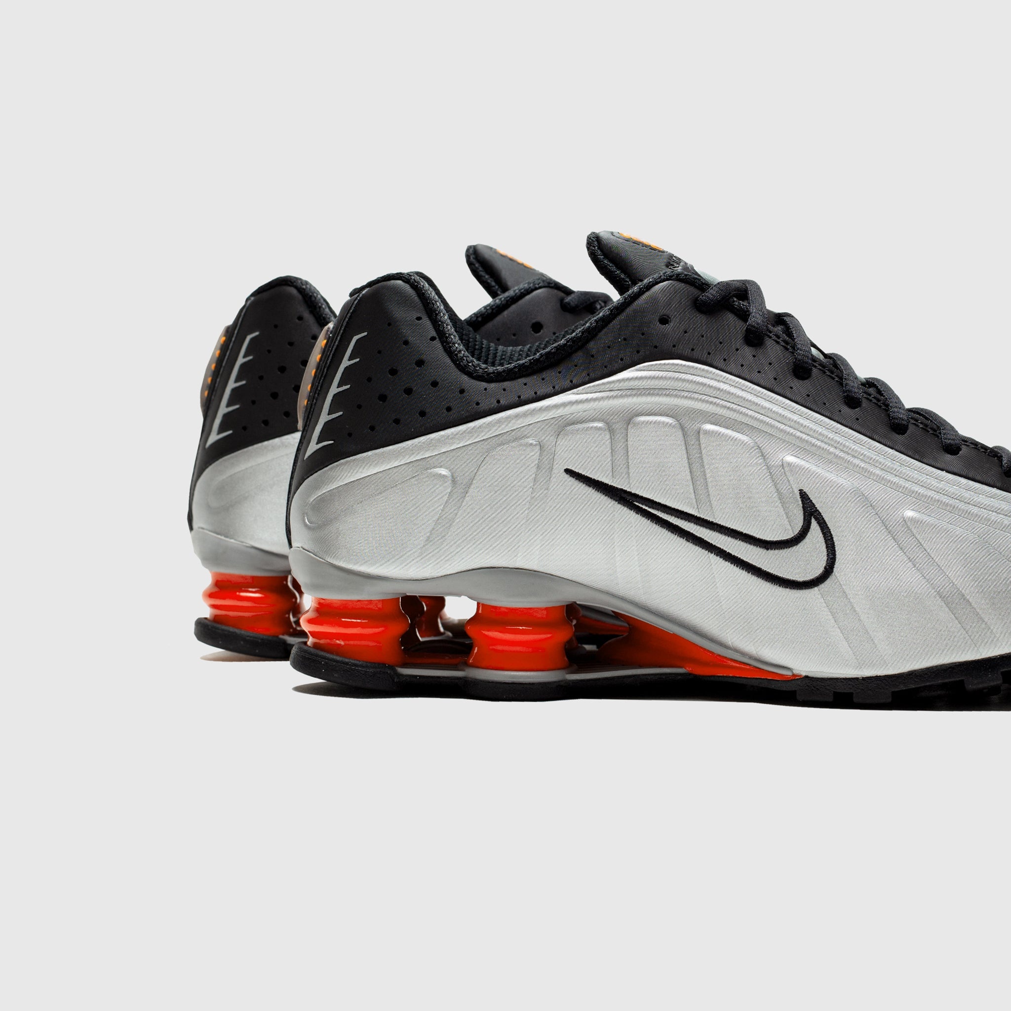 Nike SHOX R4 