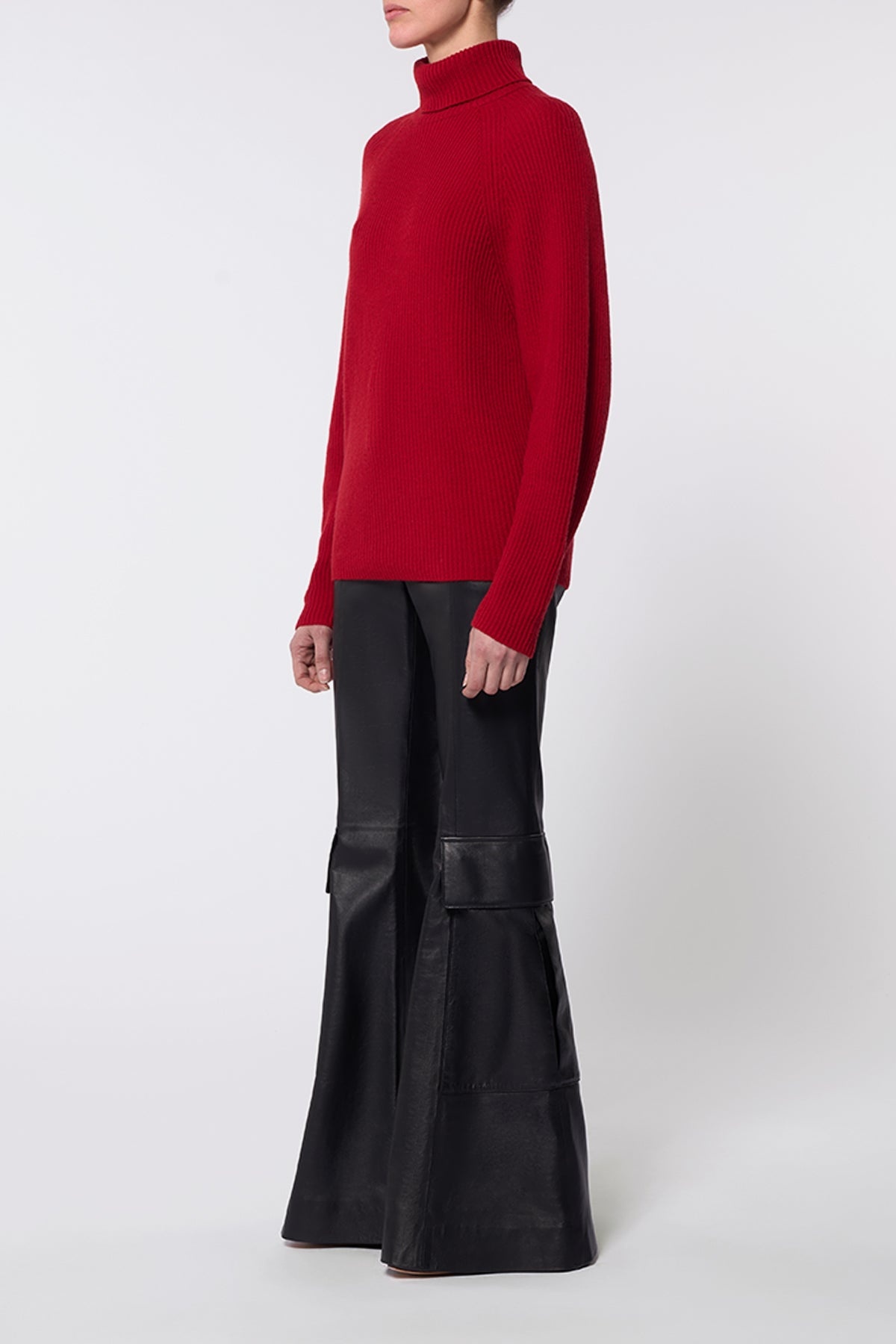 Wigman Knit Turtleneck Sweater in Scarlet Red Cashmere - 3