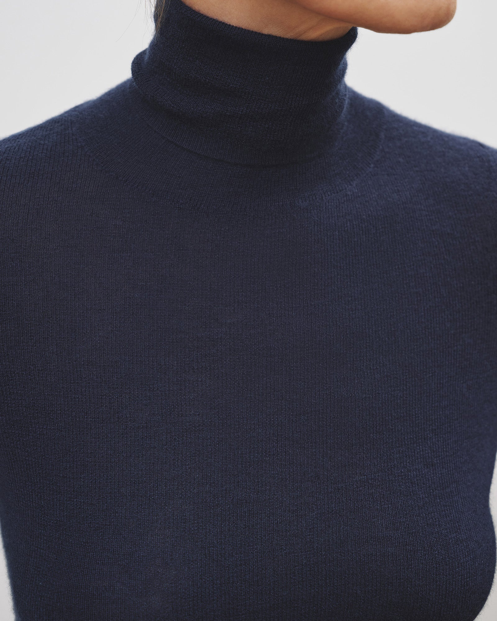 LYNNETTE TURTLENECK - 3