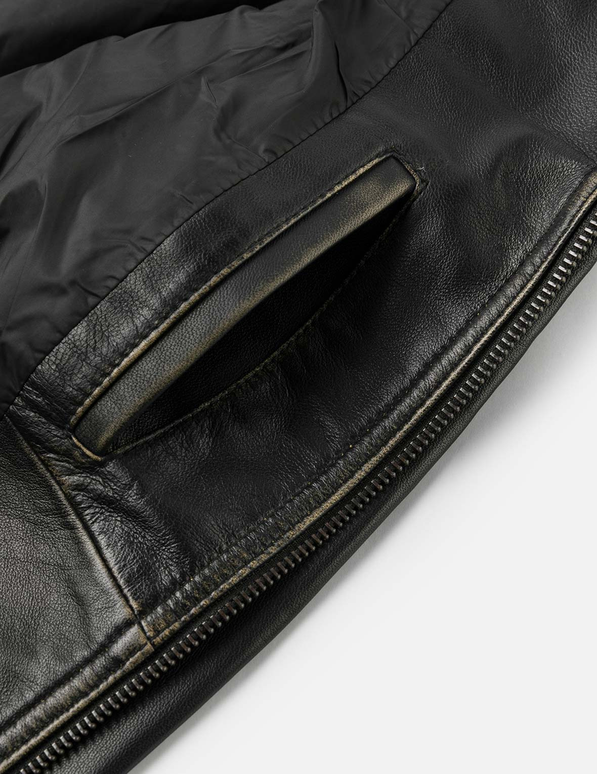 Logo Embossed Cropped Leather Jacket - 13