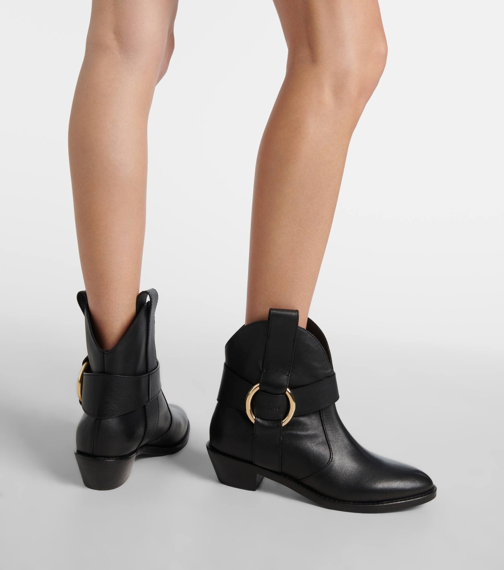 New Ring leather ankle boots - 7