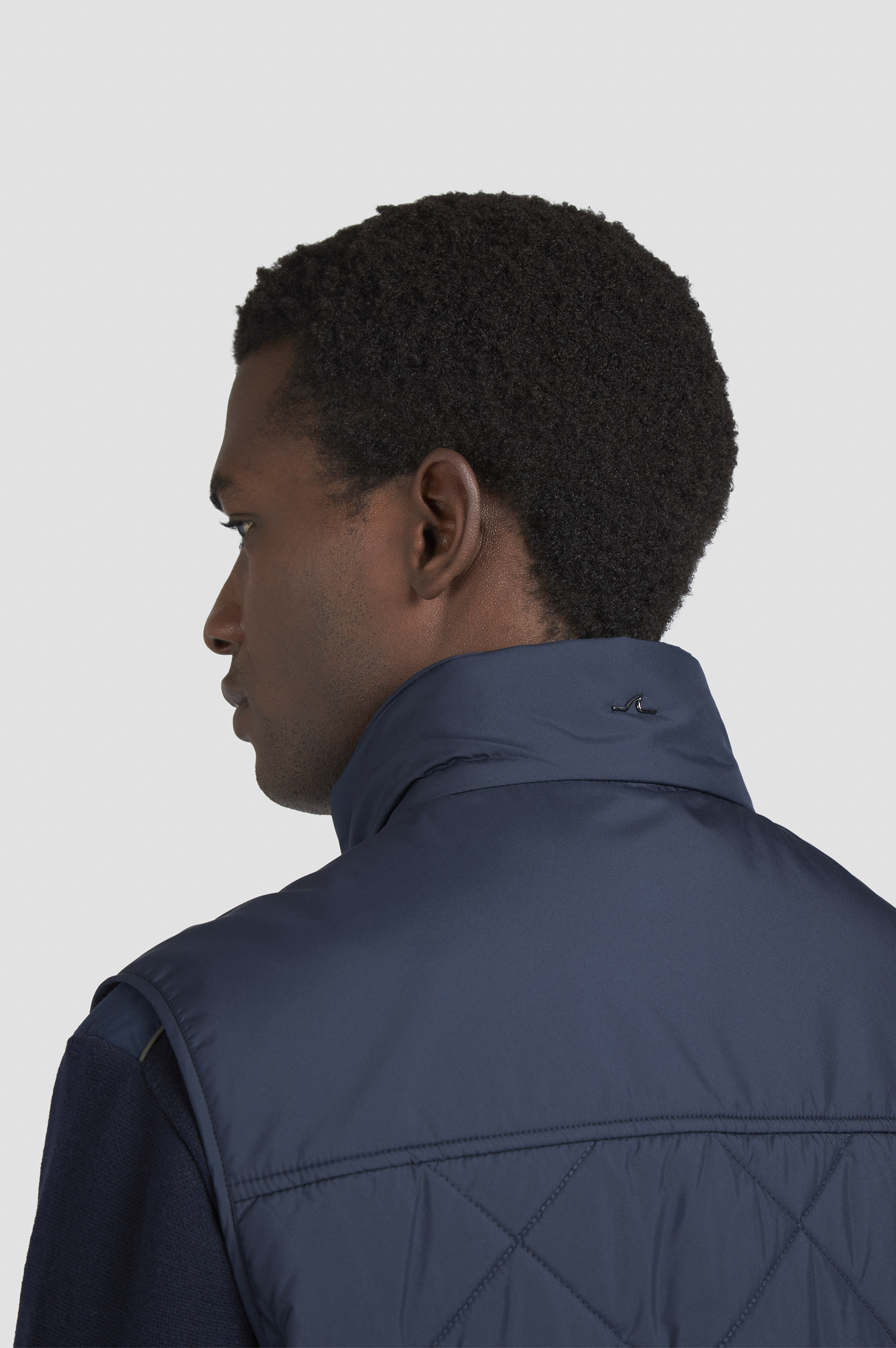 QUILTED VEST WITH ALCANTARA® DETAILS - 5