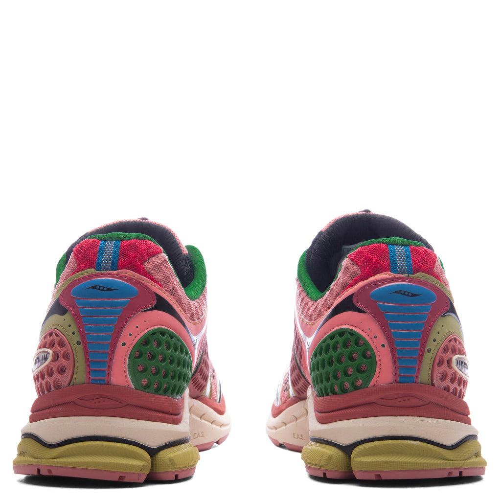 SAUCONY X JAE TIPS PROGRID TRIUMPH 4 'VIRGINIA CREEPER' - PEACH/LEAF - 4