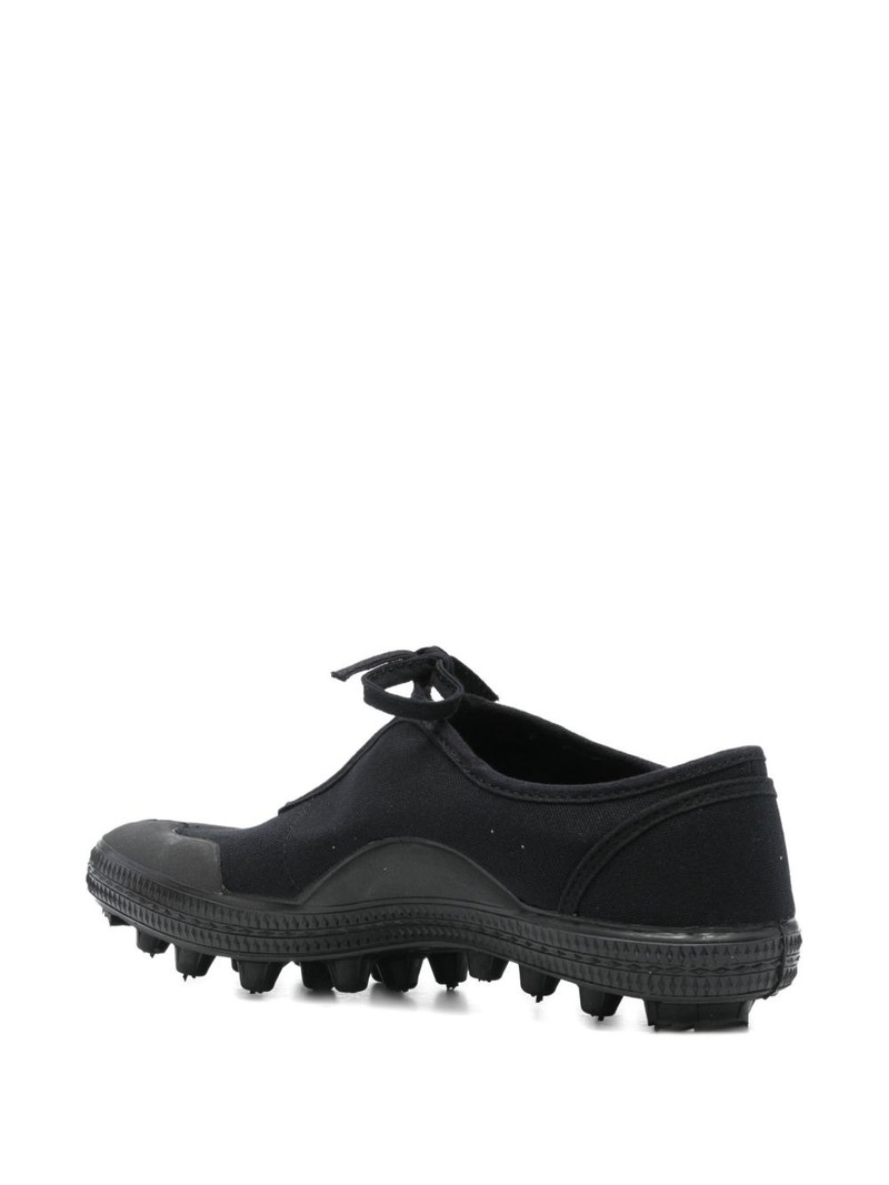 Kix lace-up cleats 3