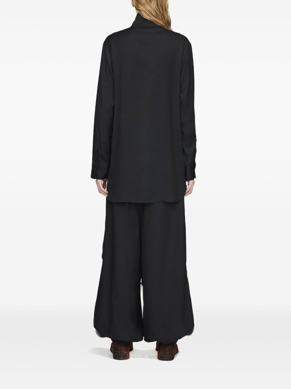 high-neck curved-hem shirt - 3