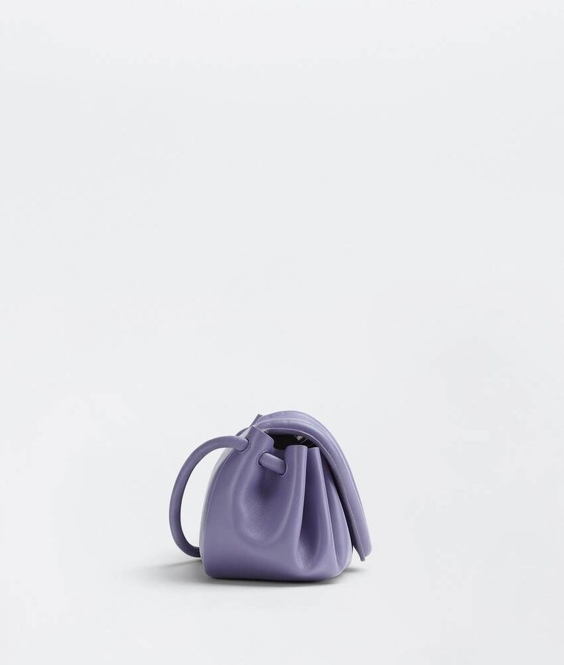 Bottega Veneta beak outlook