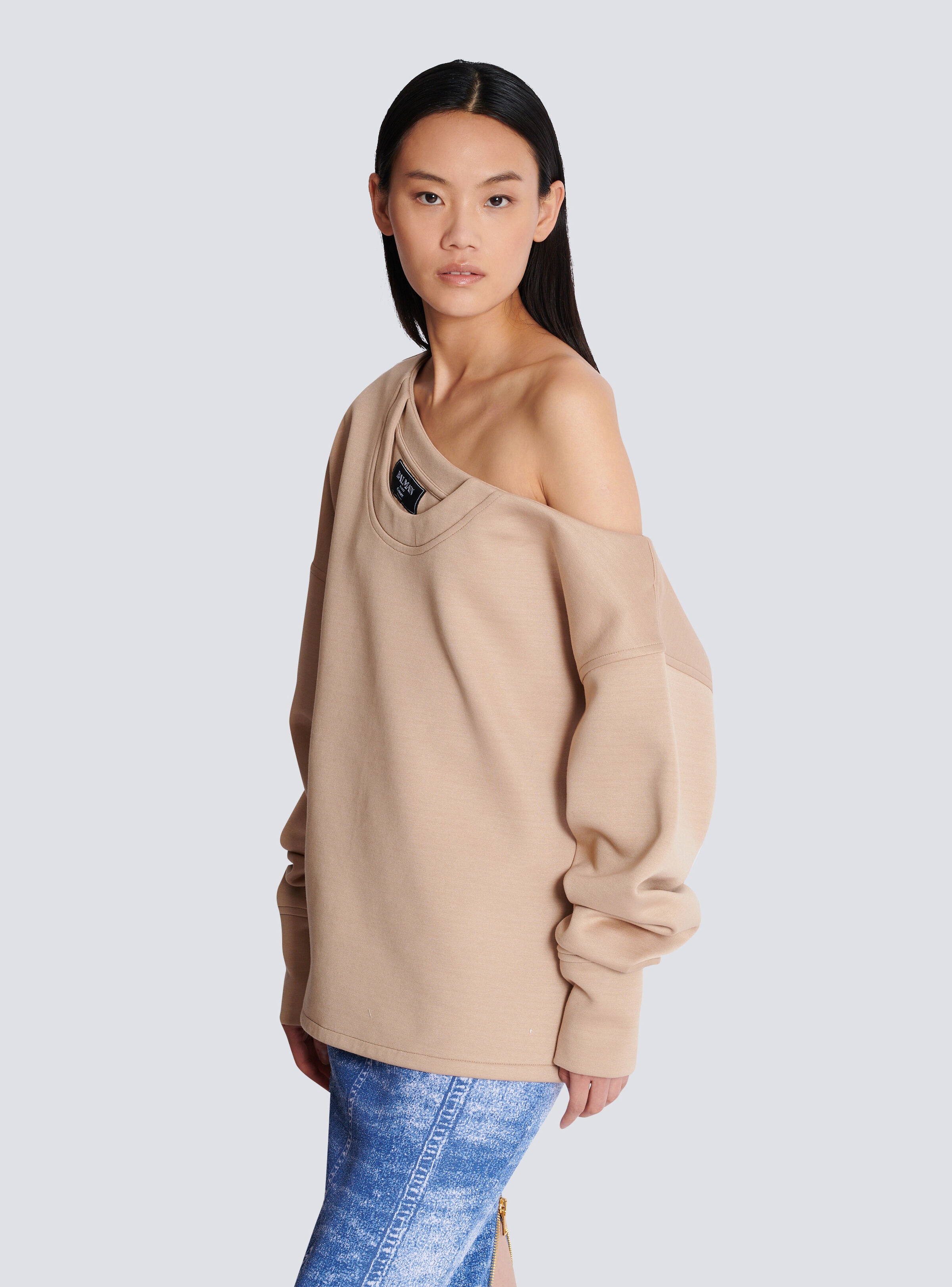 Asymmetrical jersey off-the-shoulder sweatshirt - 6