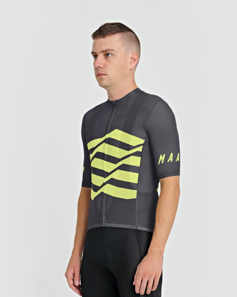 MAAP Signal Ultra Light Jersey outlook