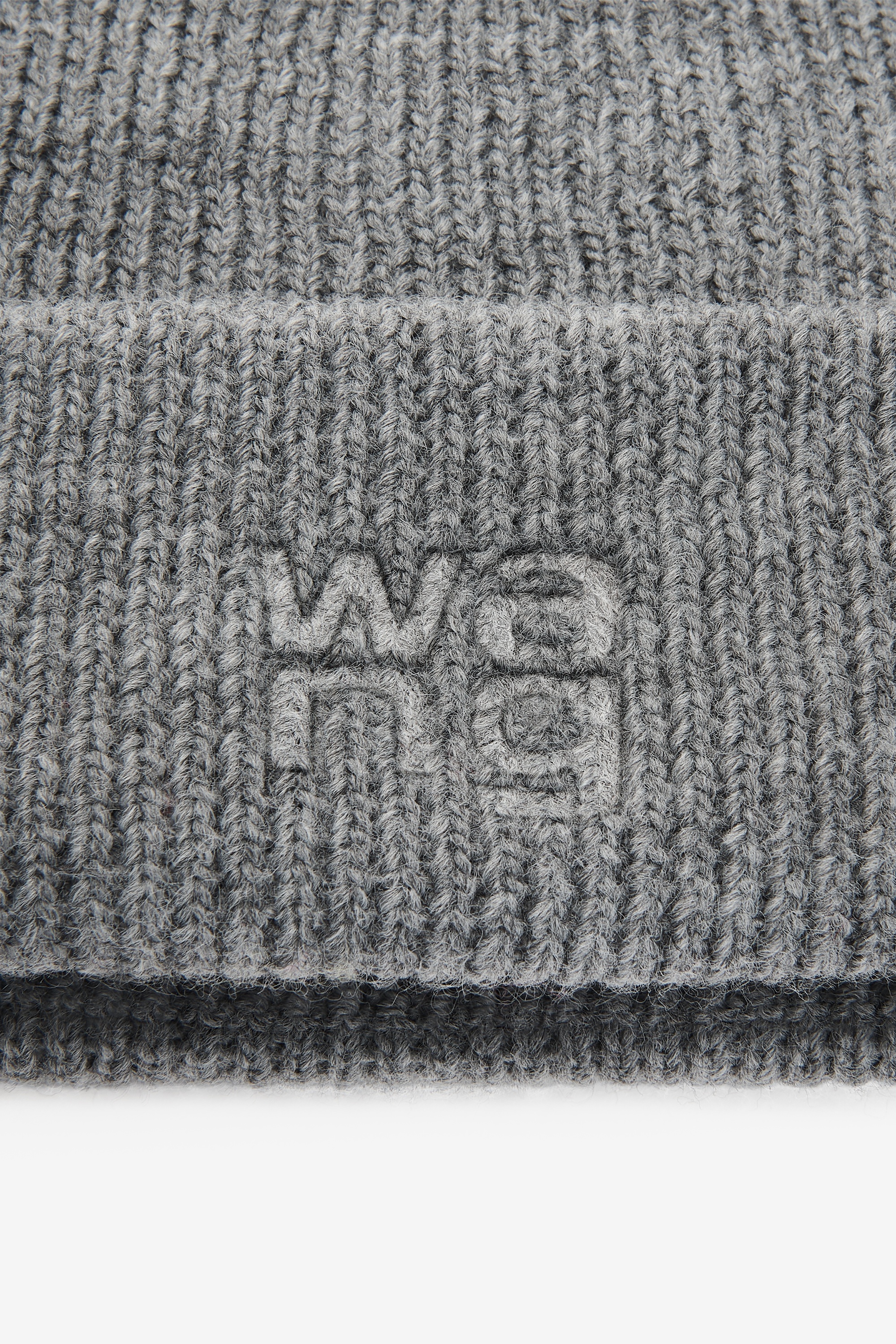 Logo beanie in compact deboss - 4