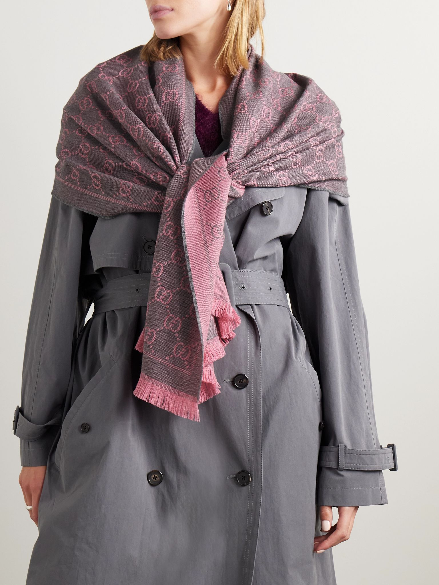 + NET SUSTAIN Sten reversible fringed organic wool-jacquard scarf Pink - 4