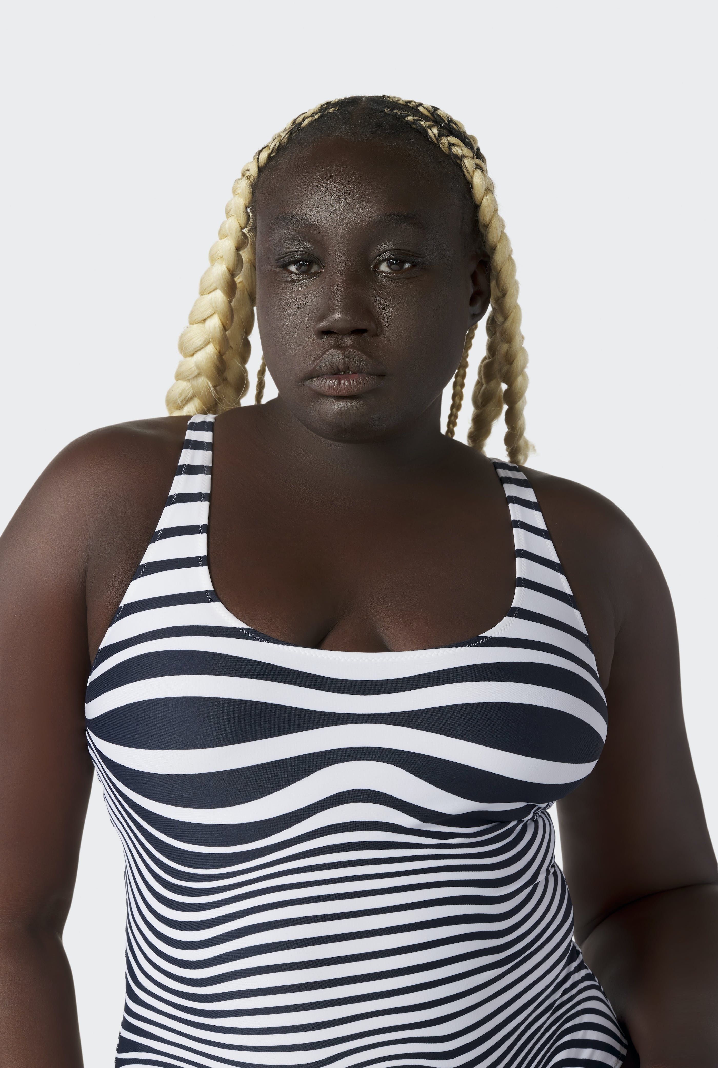 THE NAVY BLUE BODY MORPHING SWIMSUIT - 9