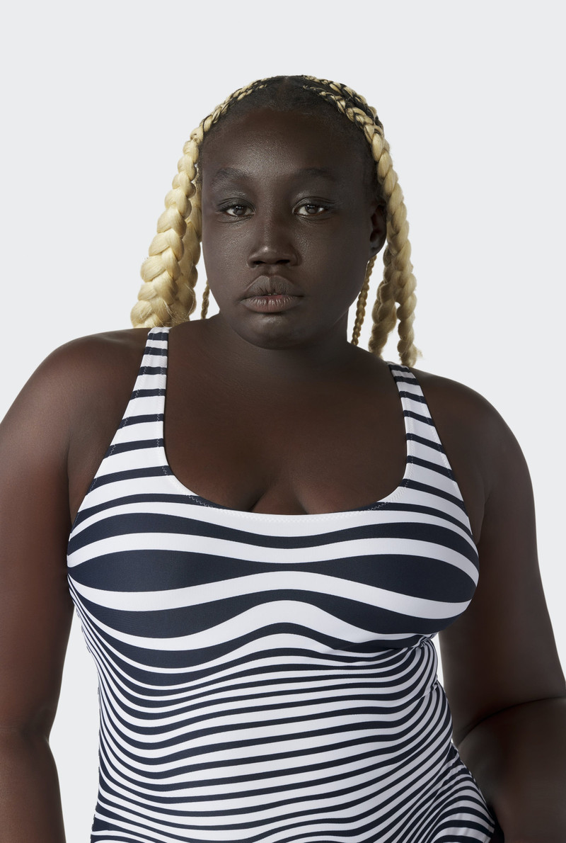 THE NAVY BLUE BODY MORPHING SWIMSUIT 9
