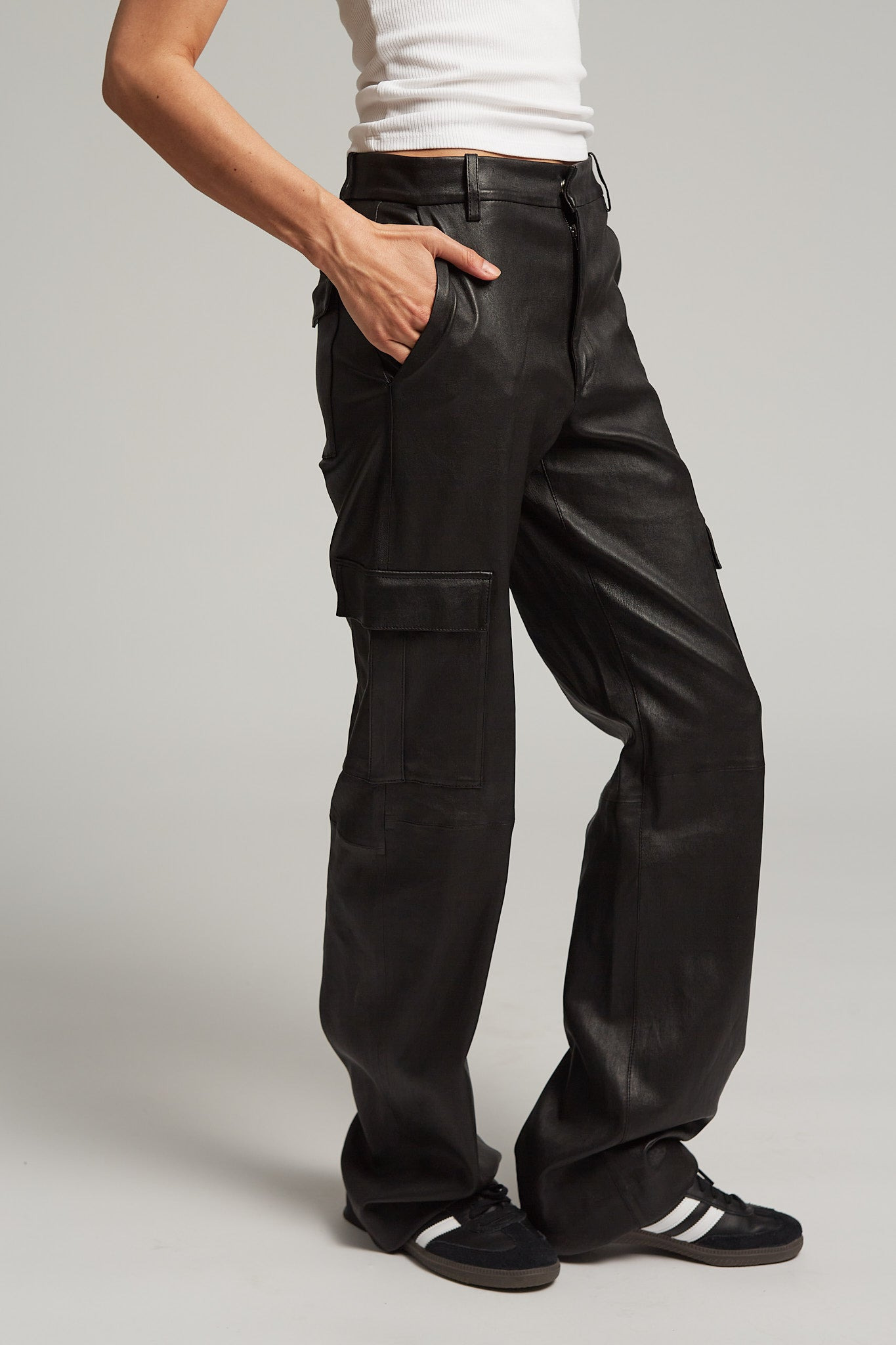 BLACK LEATHER CARGO TROUSERS - 7