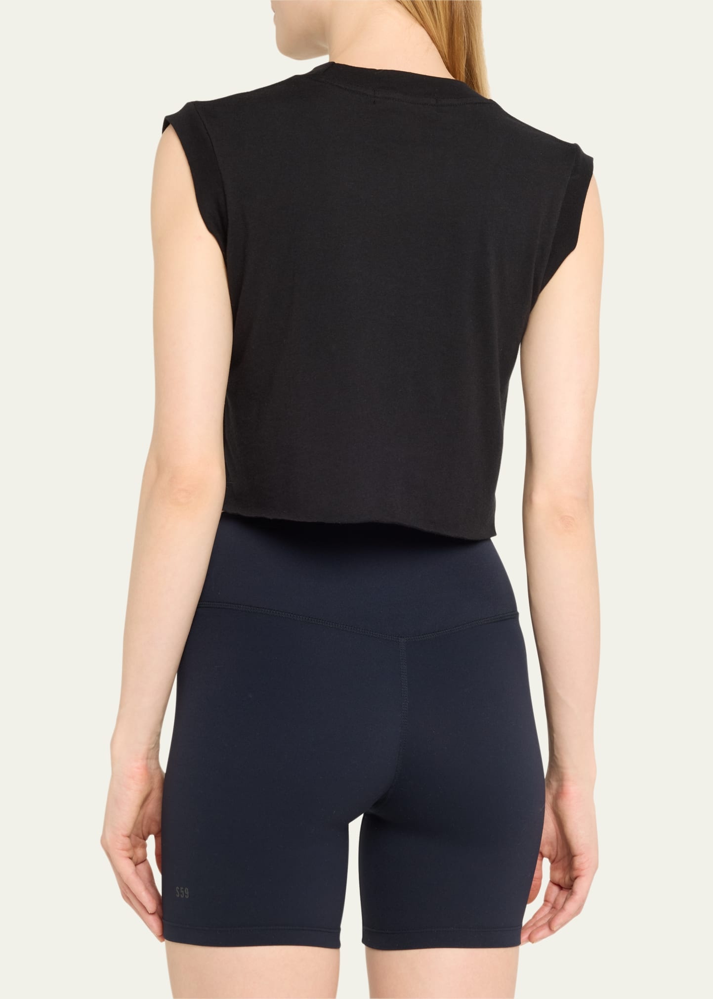 Cropped Muscle Tank Top - 3