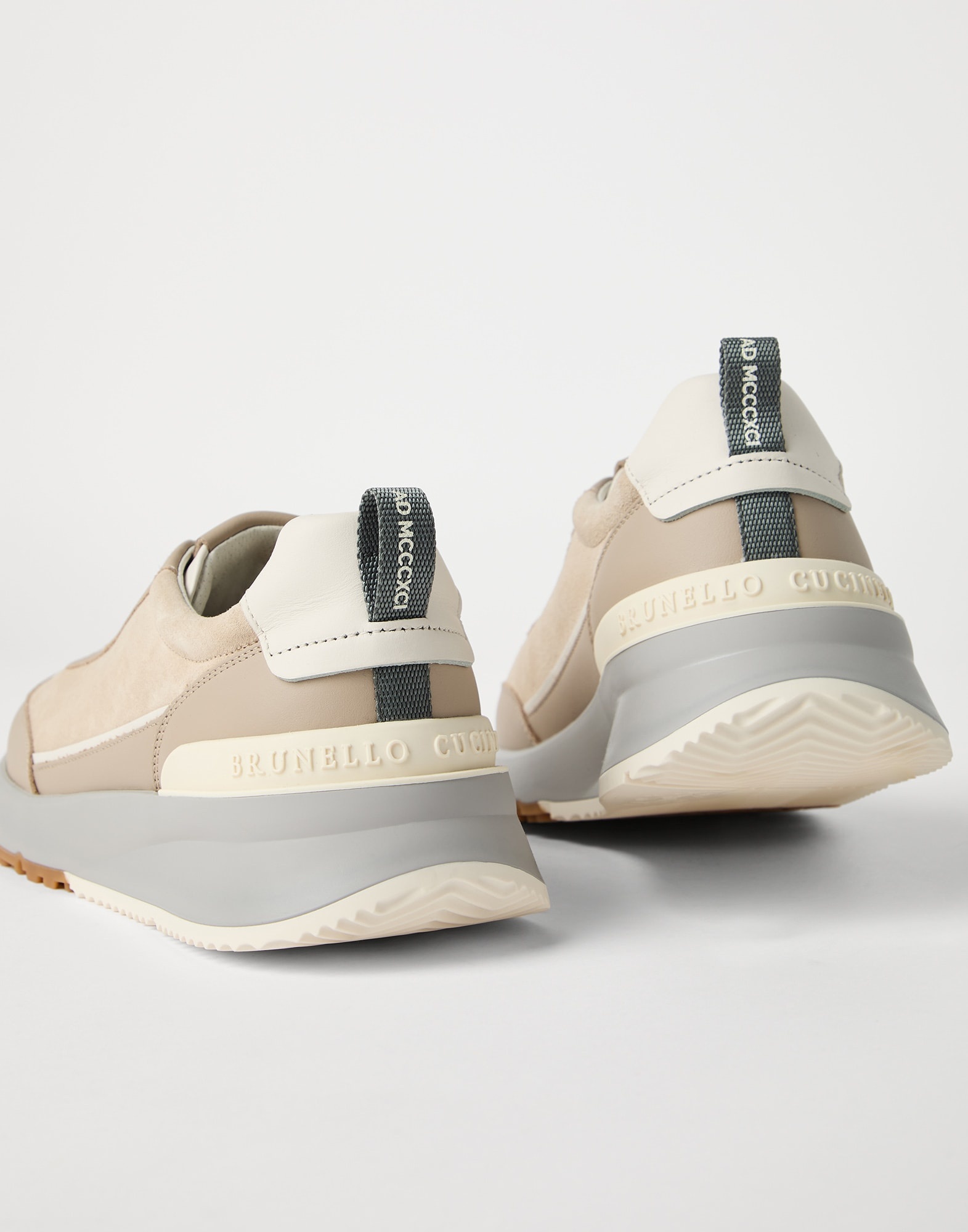 Washed suede and semi-polished calfskin runners - 3