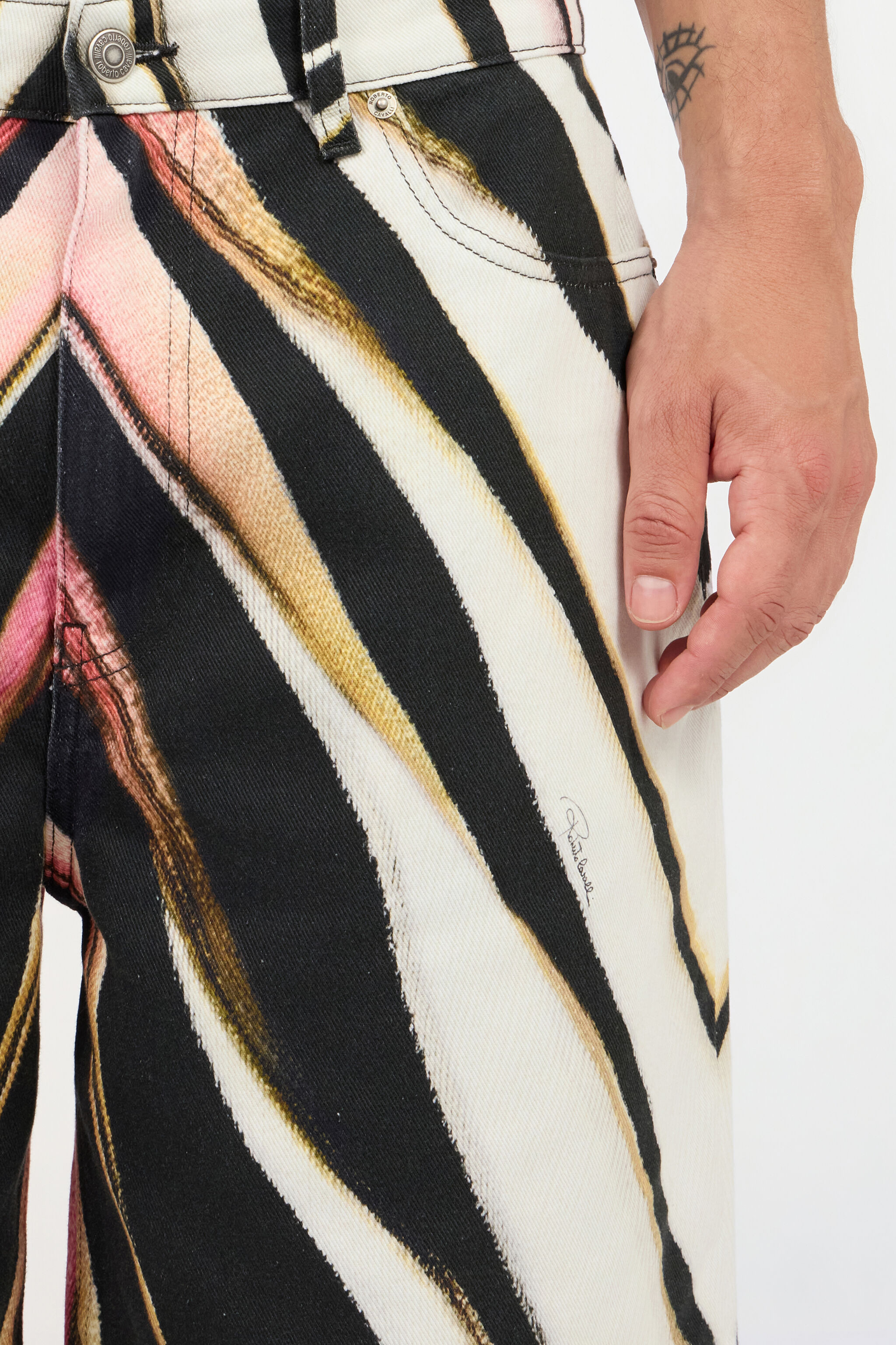 Ray Of Pink Print Bermuda Shorts - 6
