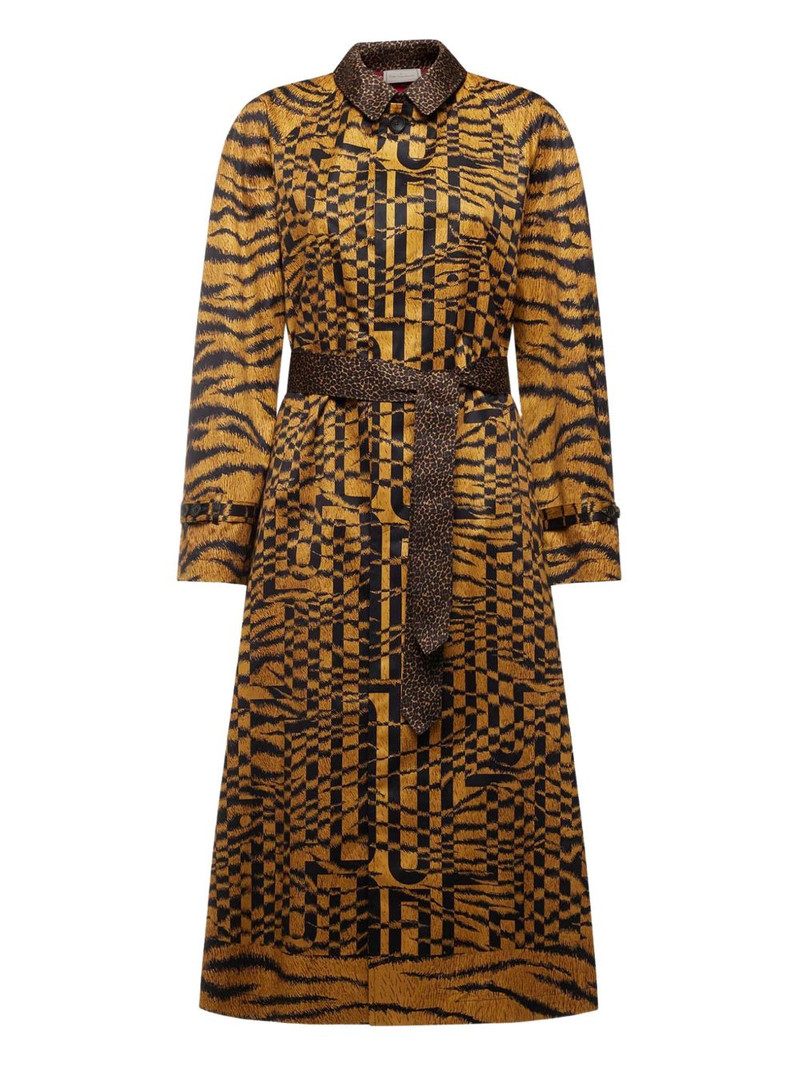 Rosa trenchcoat 1