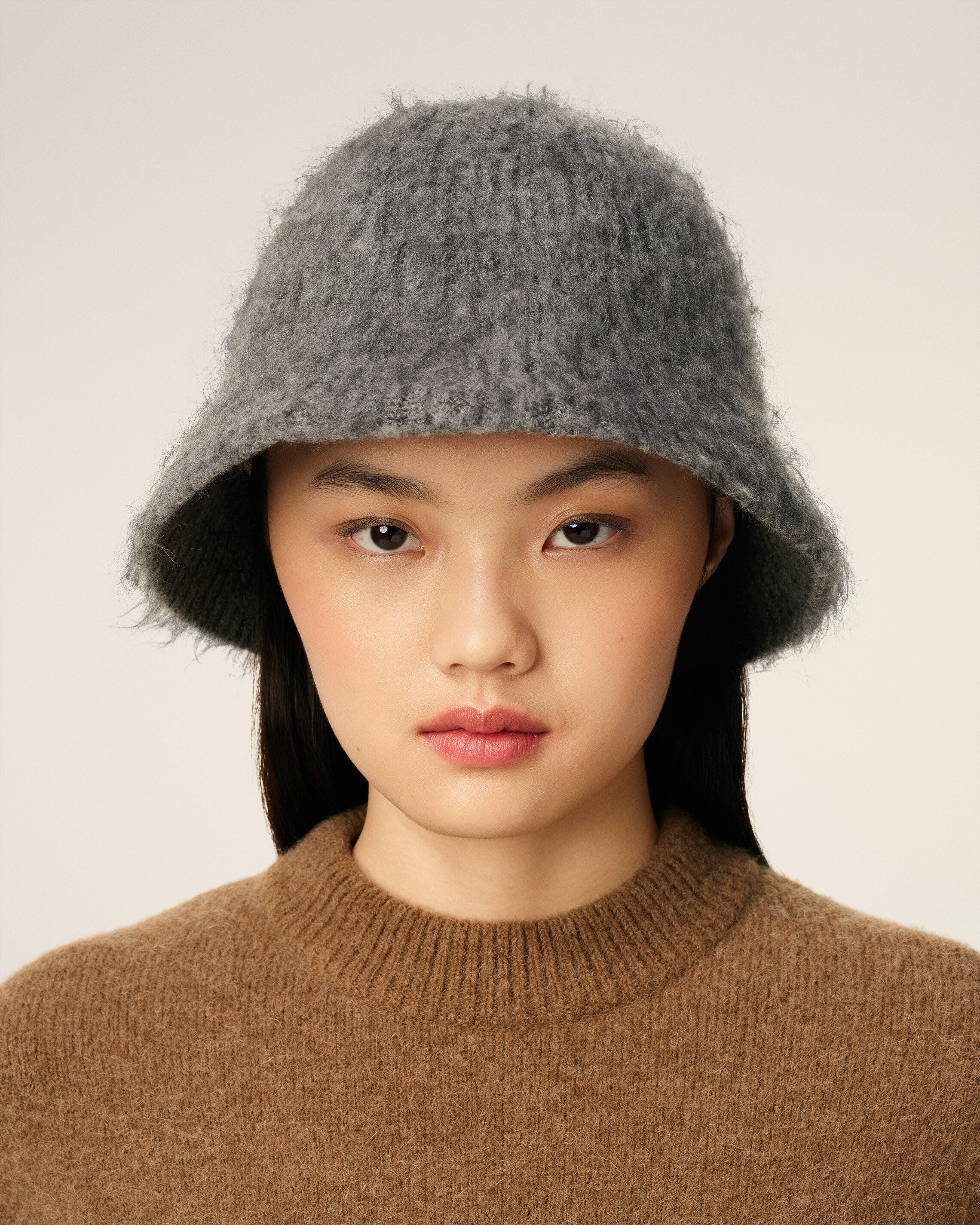 GREY MOHAIR AMI BUCKET HAT - 2