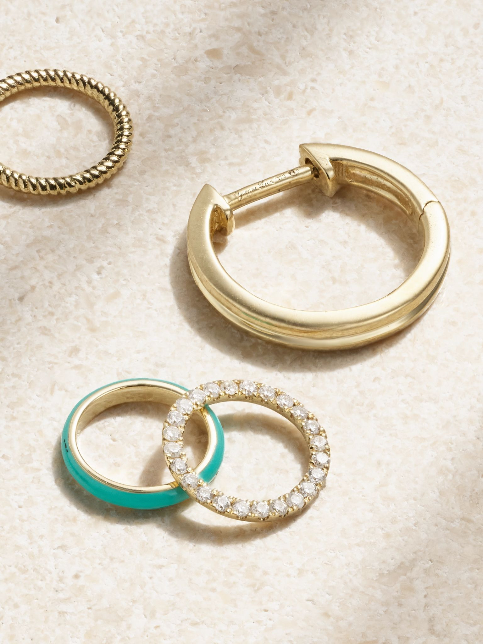 9-karat gold, enamel and diamond single hoop earring Gold - 3