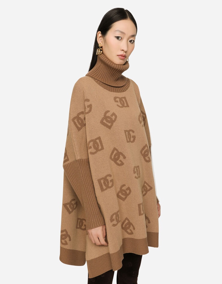 Short wool turtle-neck poncho with DG inlay - 4