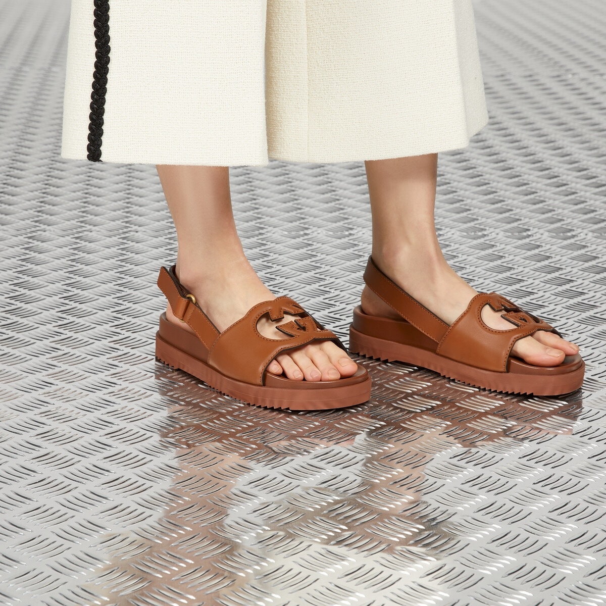 Women's Interlocking G sandal - 3