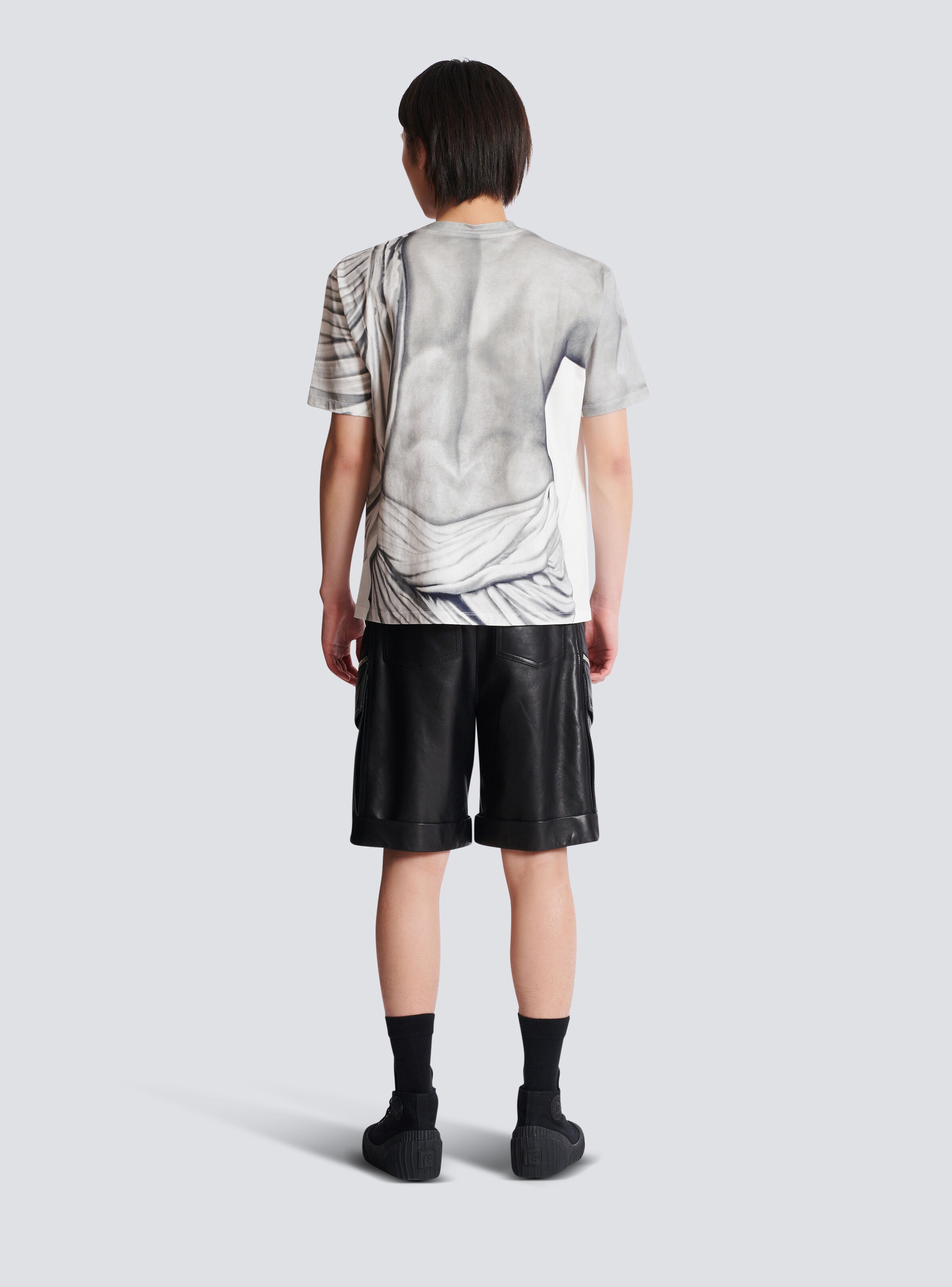 Logo T-shirt with Statue print - 4