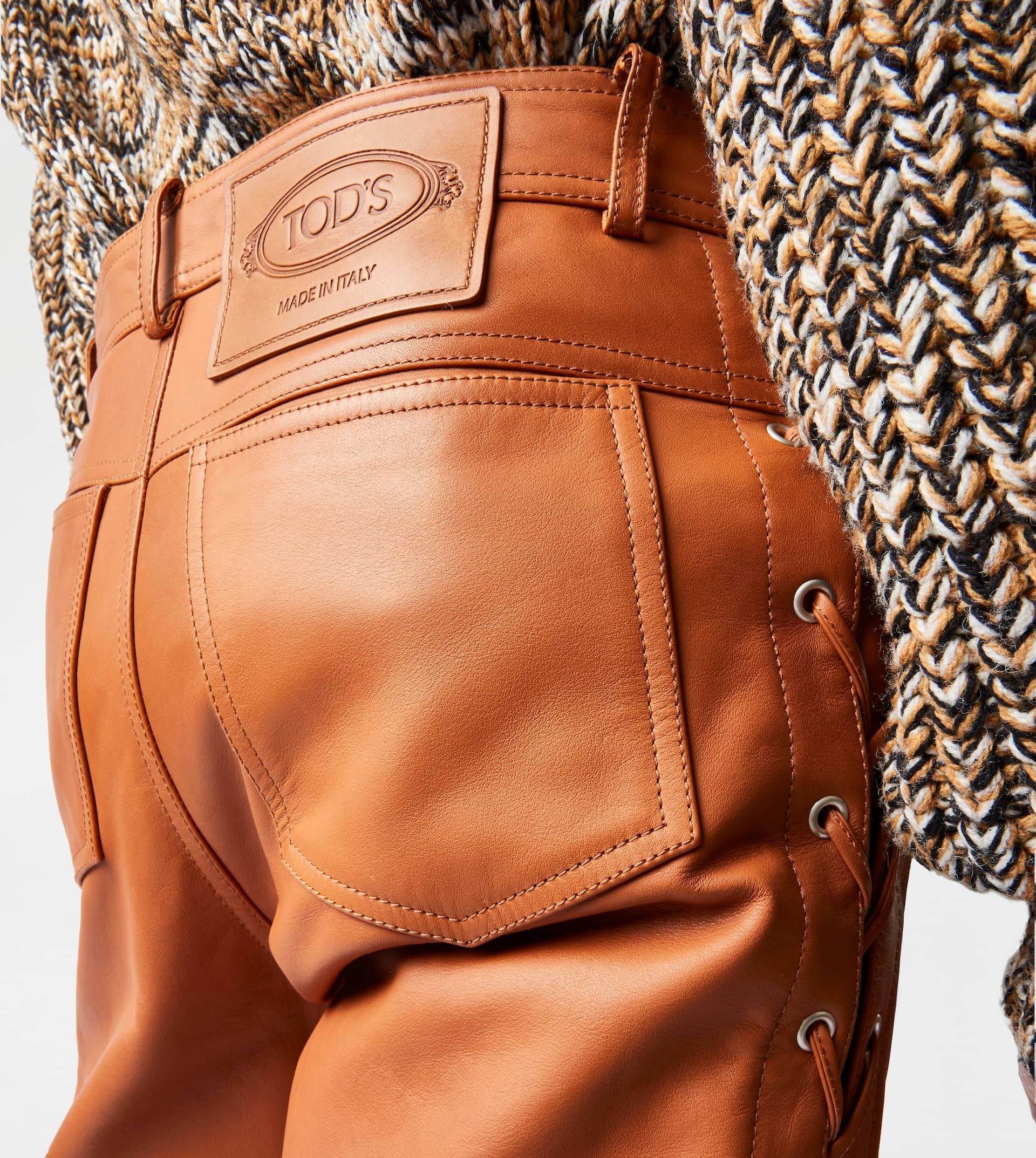 TOD'S TROUSERS IN LEATHER - BROWN - 10