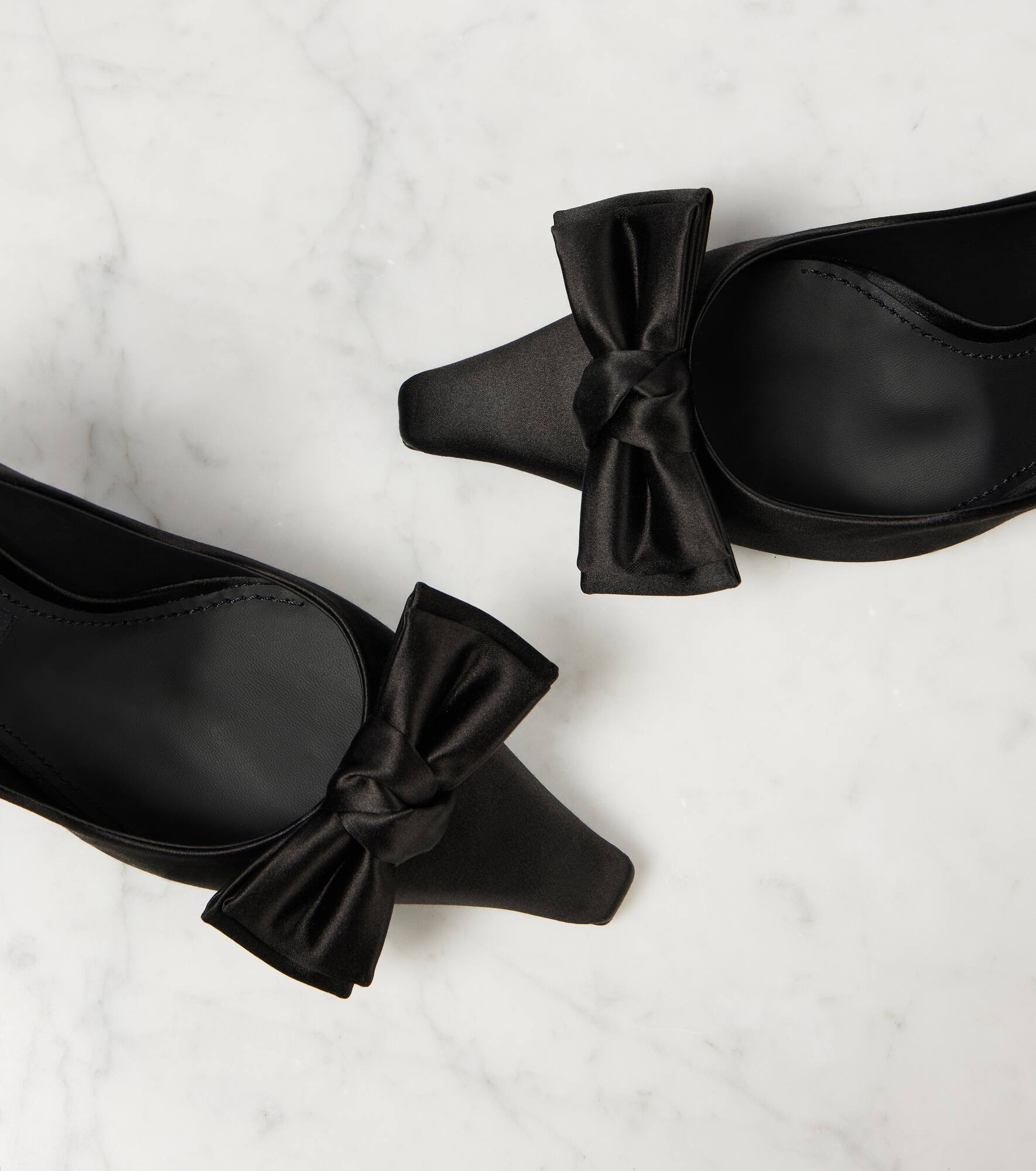 Bow-detail satin pumps - 5
