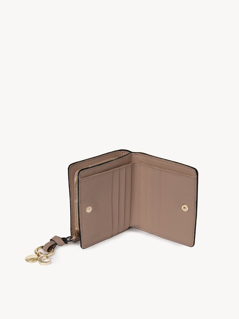 Chloé ALPHABET COMPACT WALLET outlook
