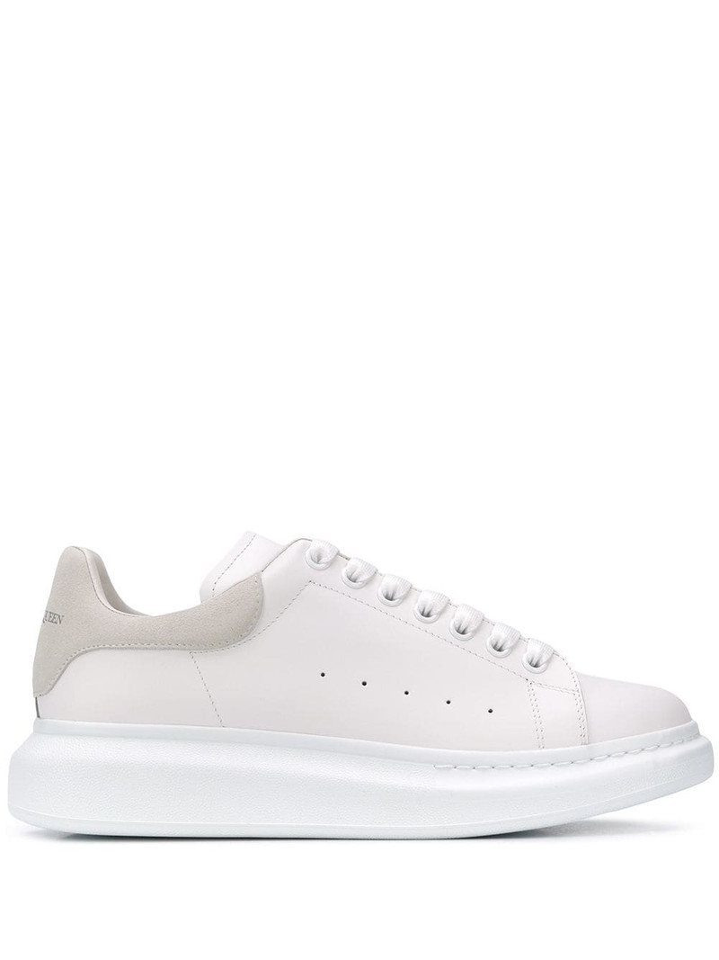 Oversized sneaker with logo - 1