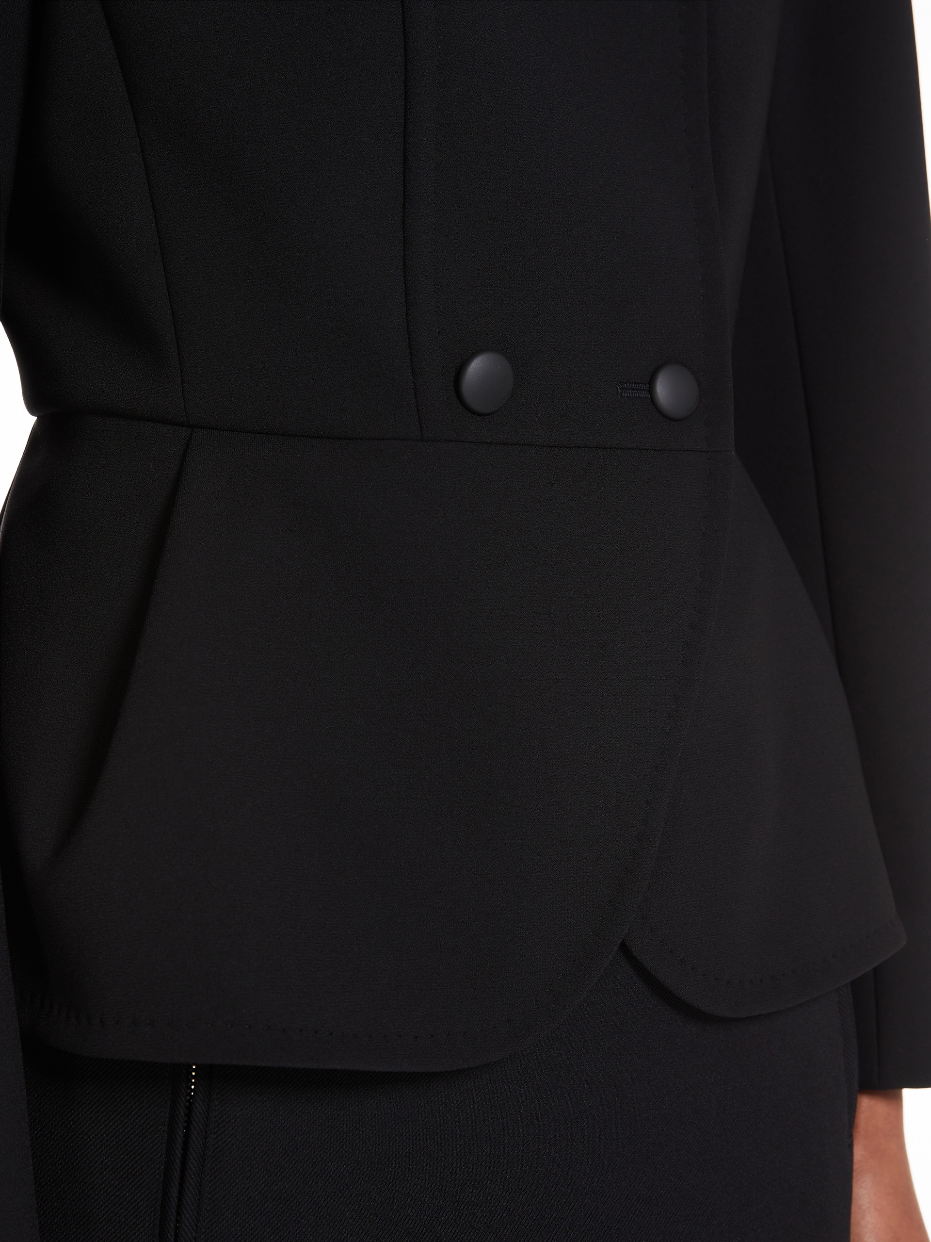 FRONDA Fitted jacket in stretch fabric - 6