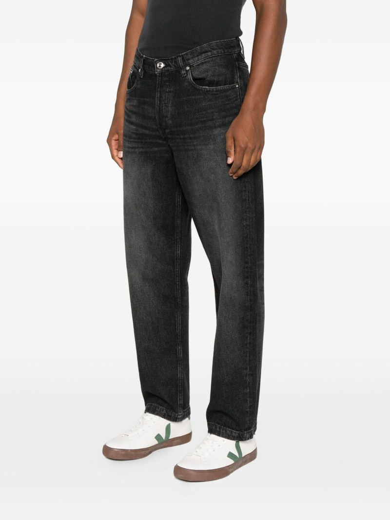 straight-leg jeans 3