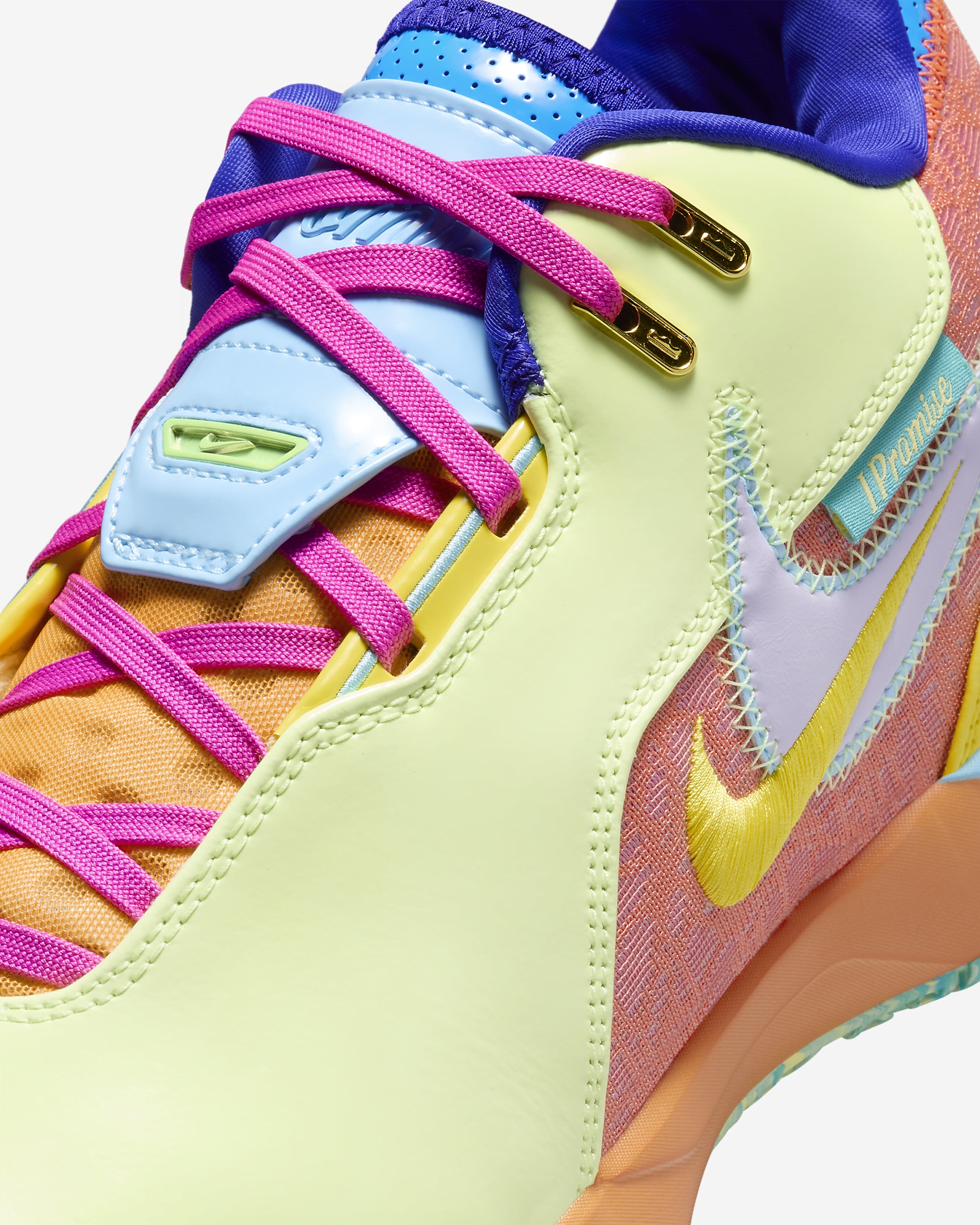 Nike Men's LeBron NXXT Gen AMPD IPS Basketball Shoes - 7