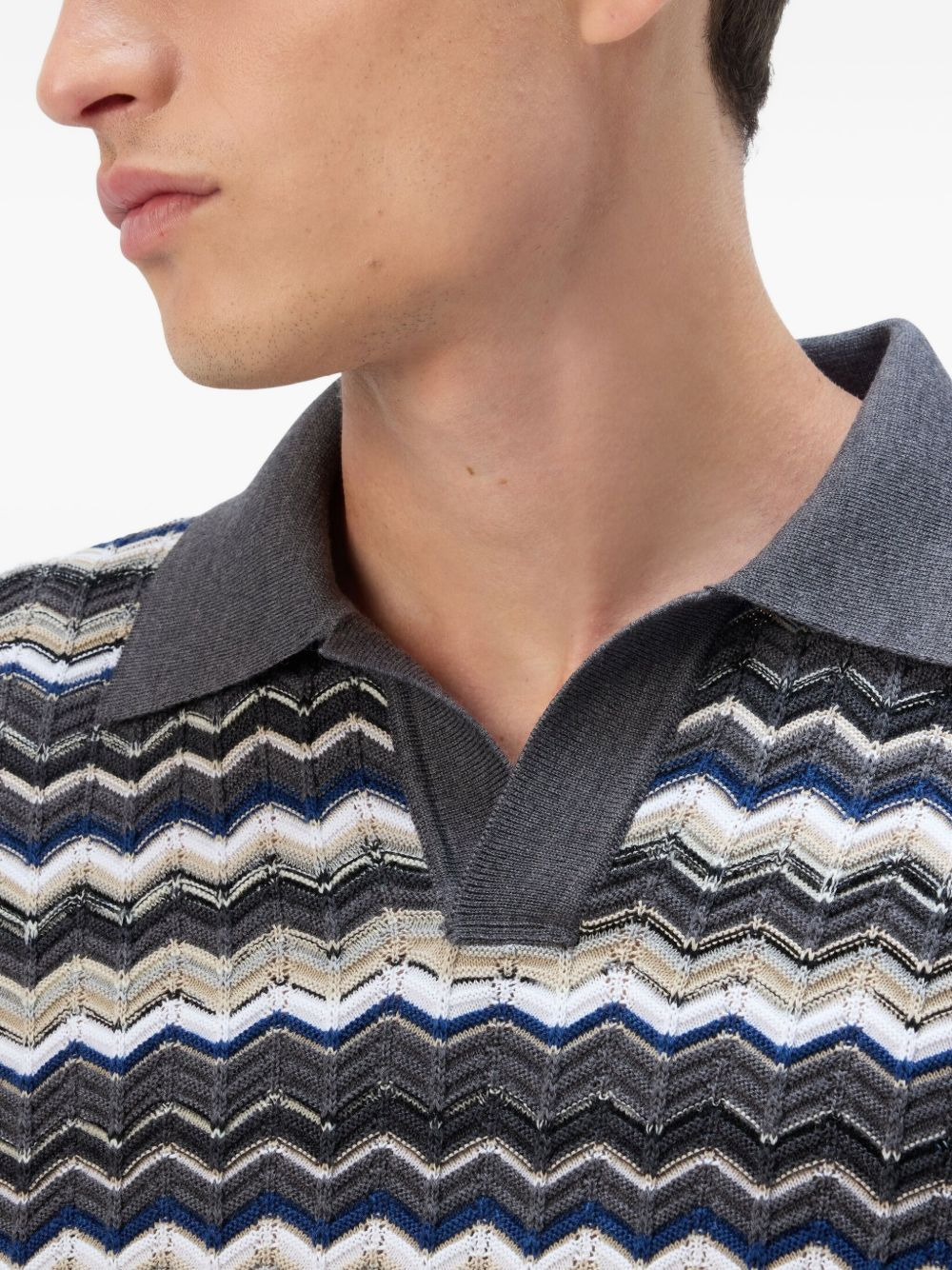 chevron-pattern polo shirt - 4