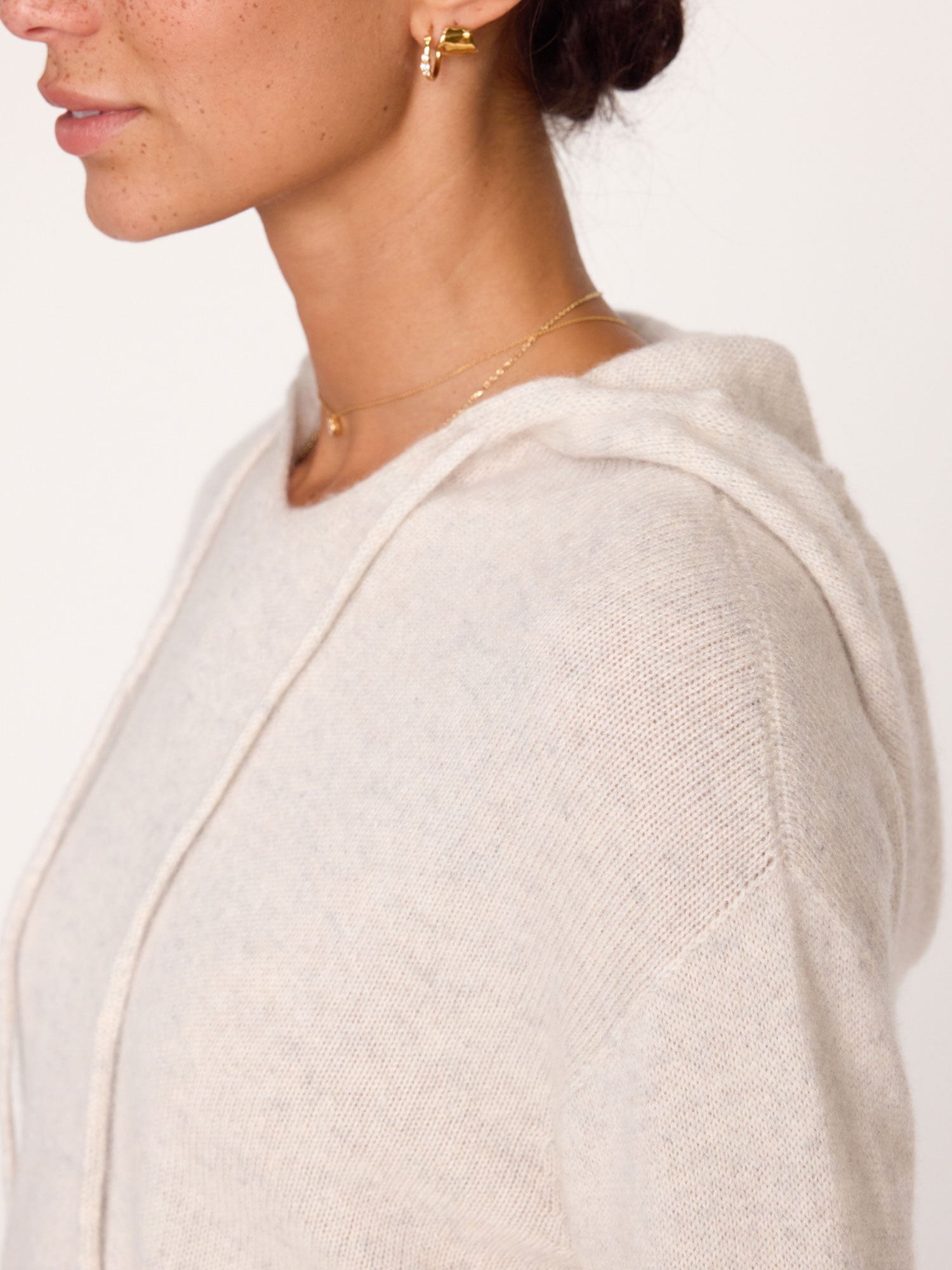 The Cashmere Seamless Hoodie - 5