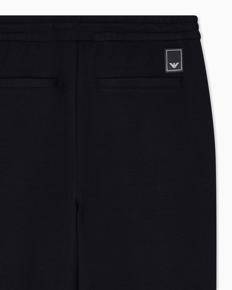 EMPORIO ARMANI TRAVEL ESSENTIAL CANNETÉ JERSEY JOGGERS outlook
