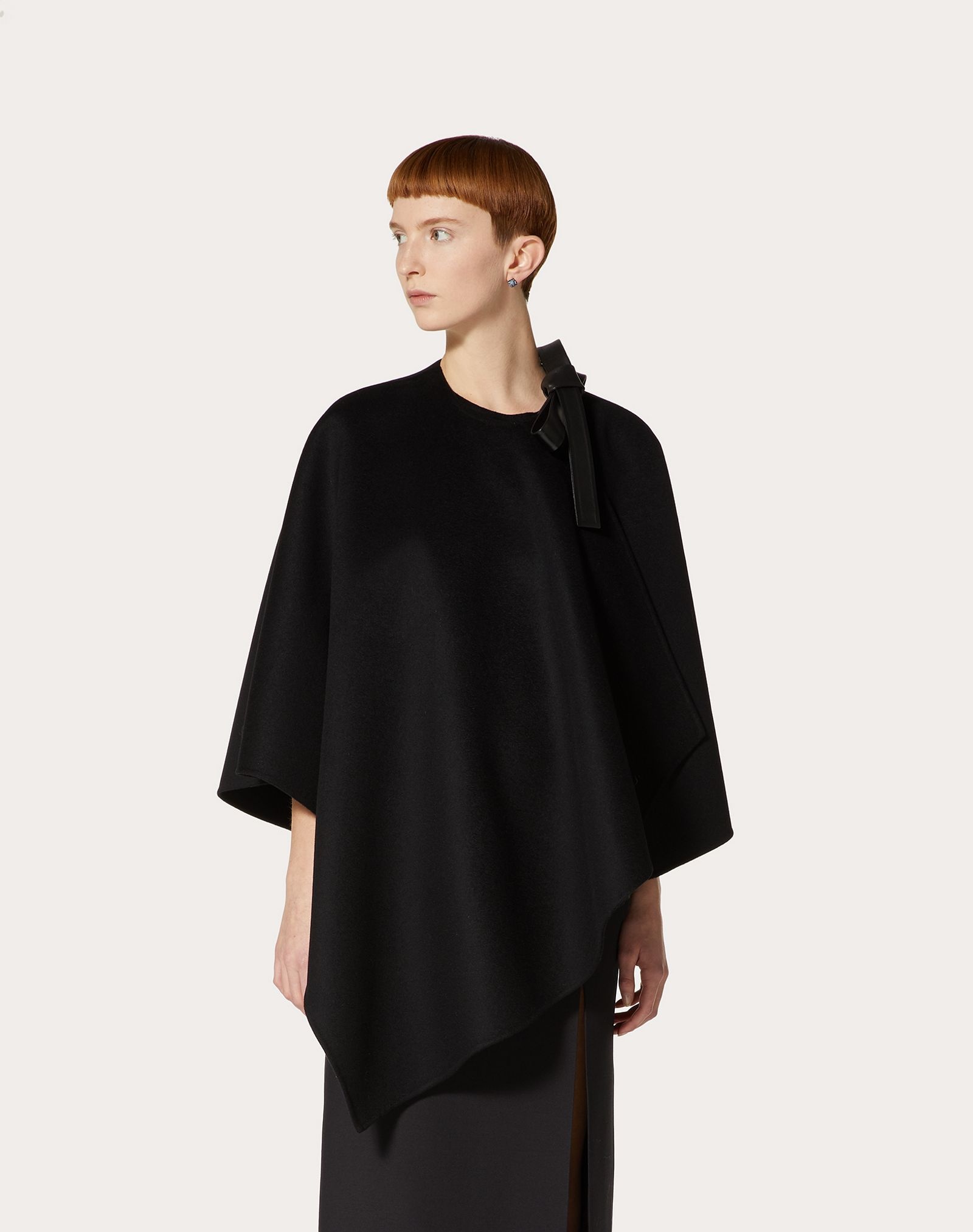 Compact Drap Cape - 3