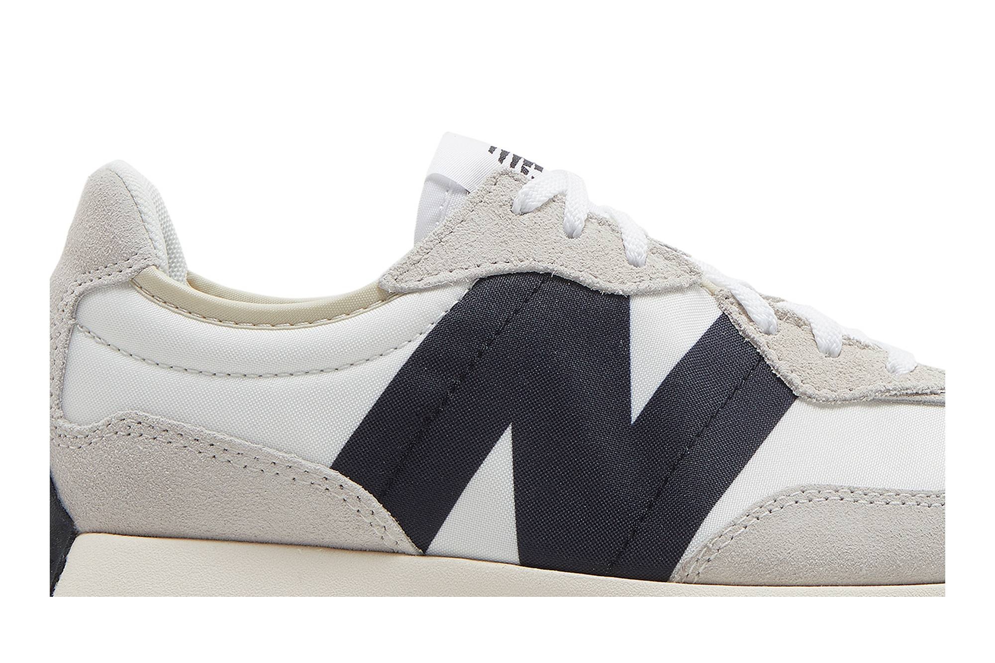 Wmns 327 'Sea Salt Black' - 2