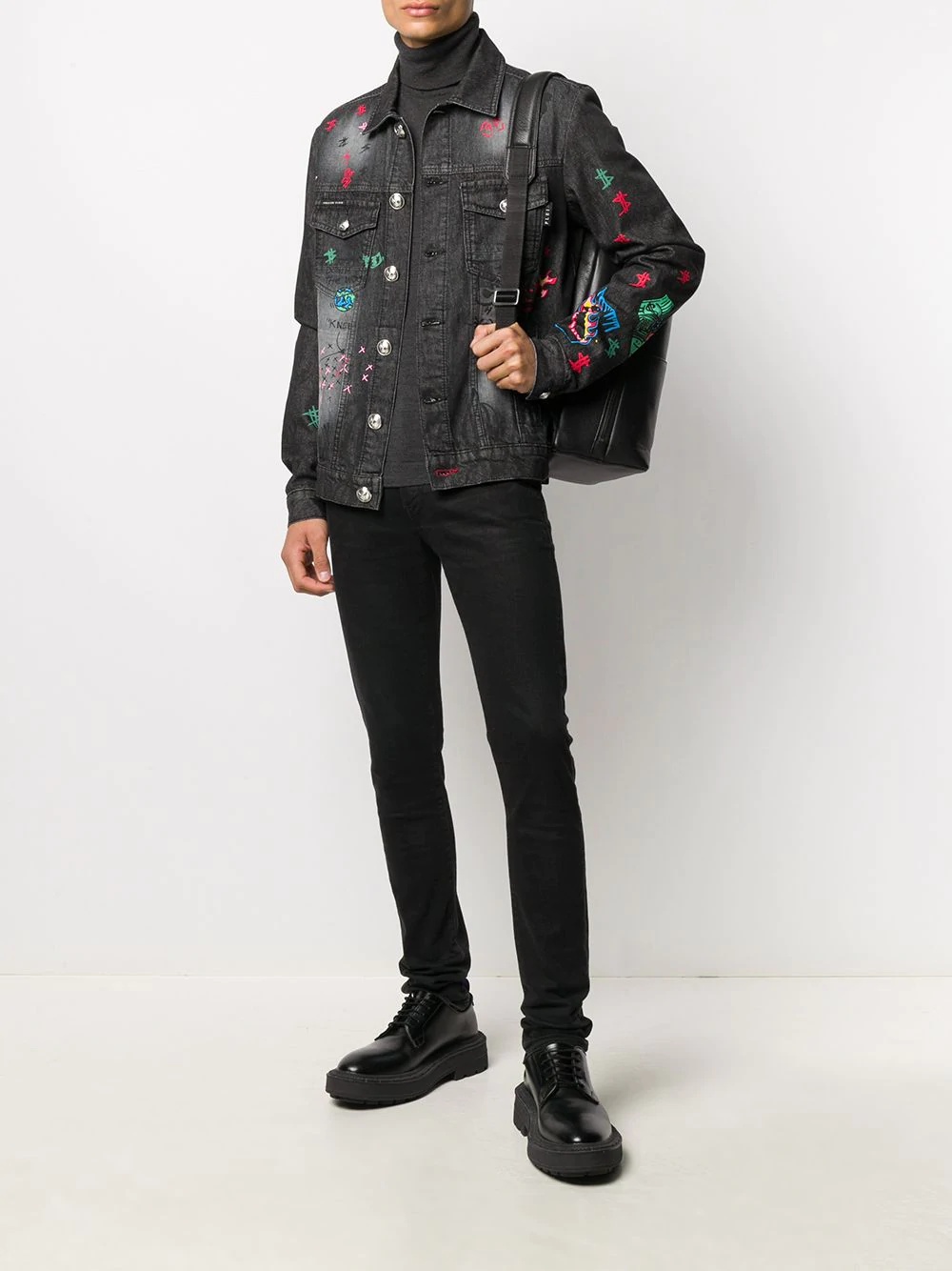 graffiti print jean jacket - 2